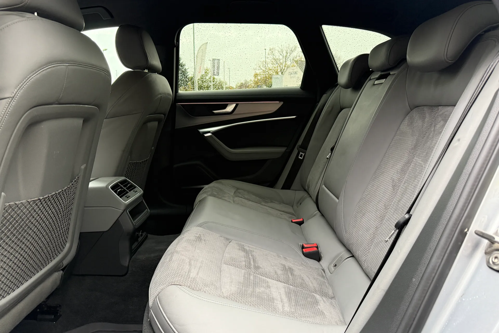 Audi A6 thumbnail image number 18