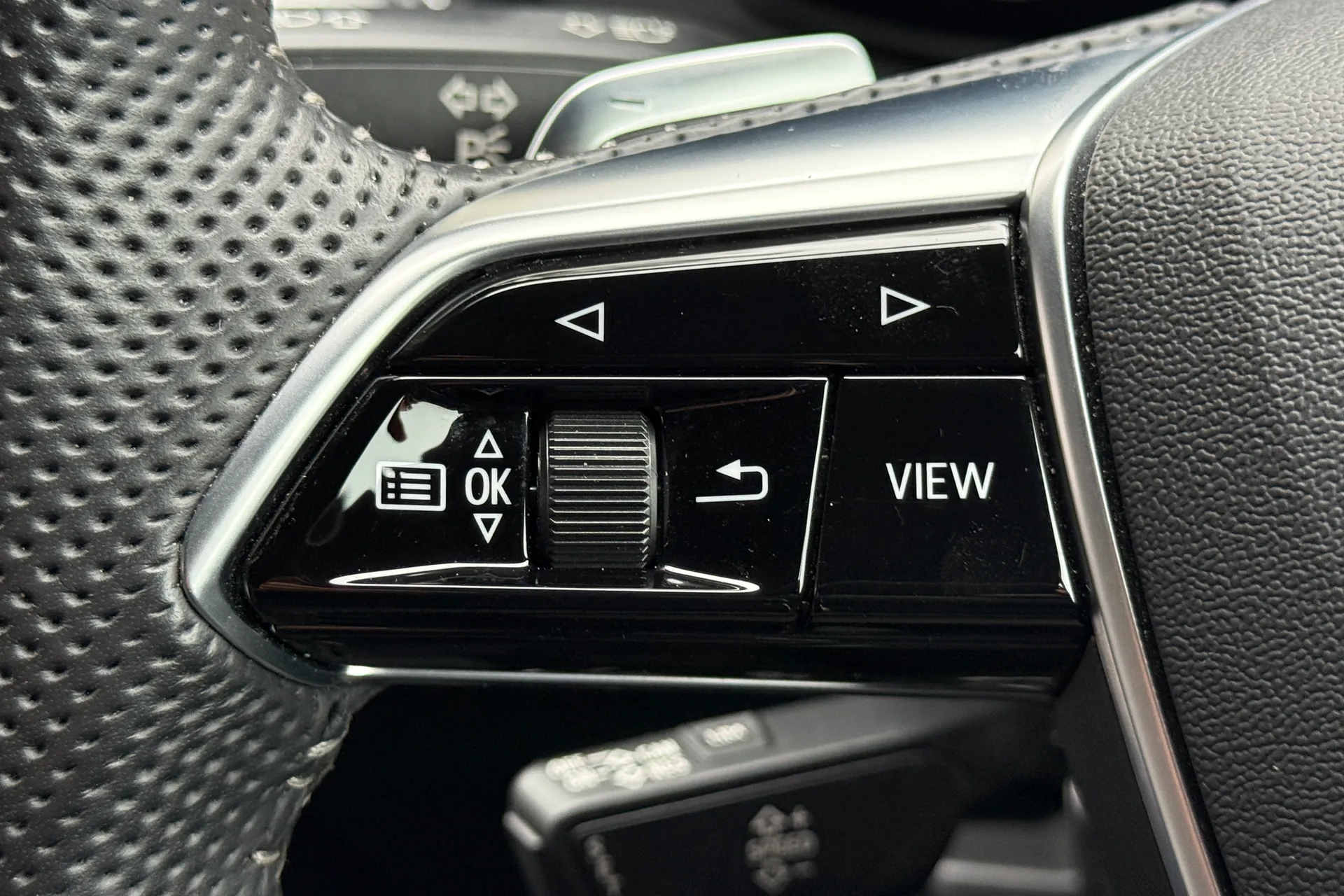 Audi A6 thumbnail image number 51