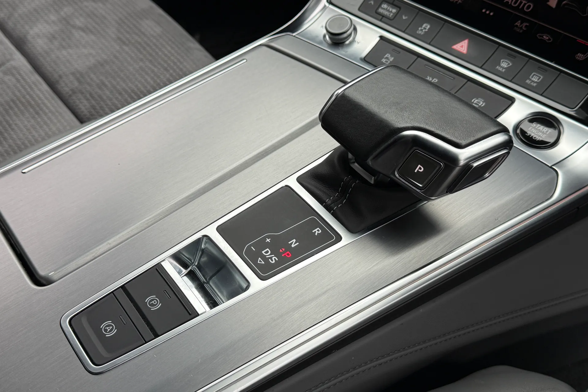 Audi A6 thumbnail image number 36