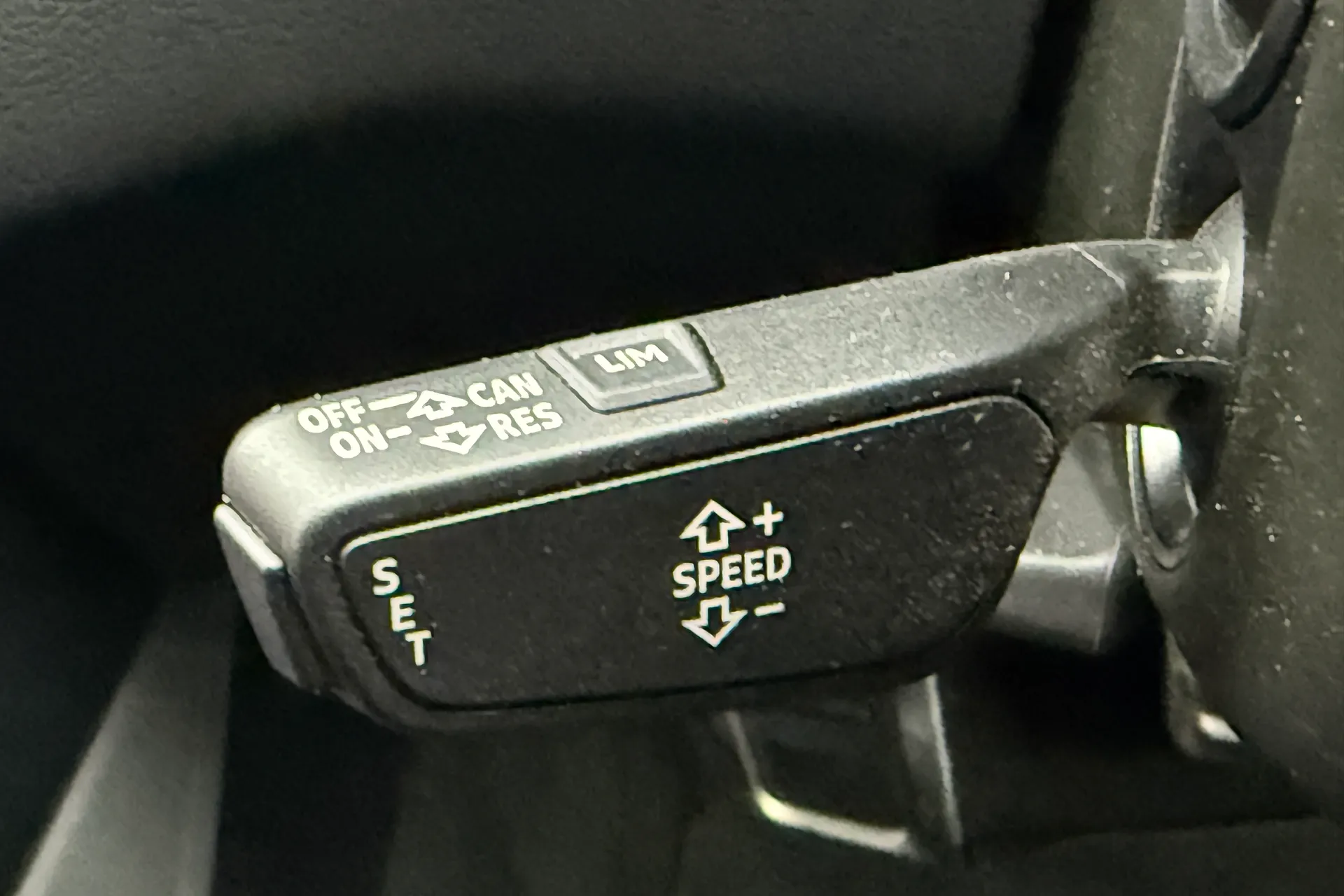 Audi A6 thumbnail image number 61