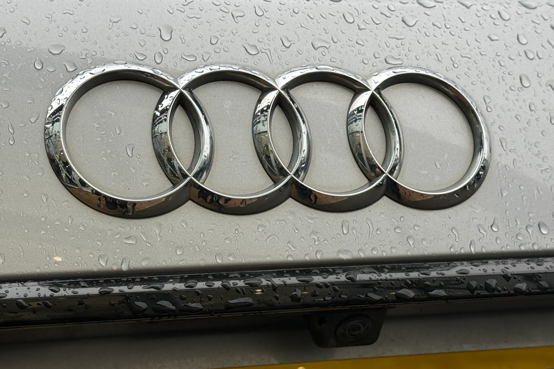 Audi A6 thumbnail image number 43