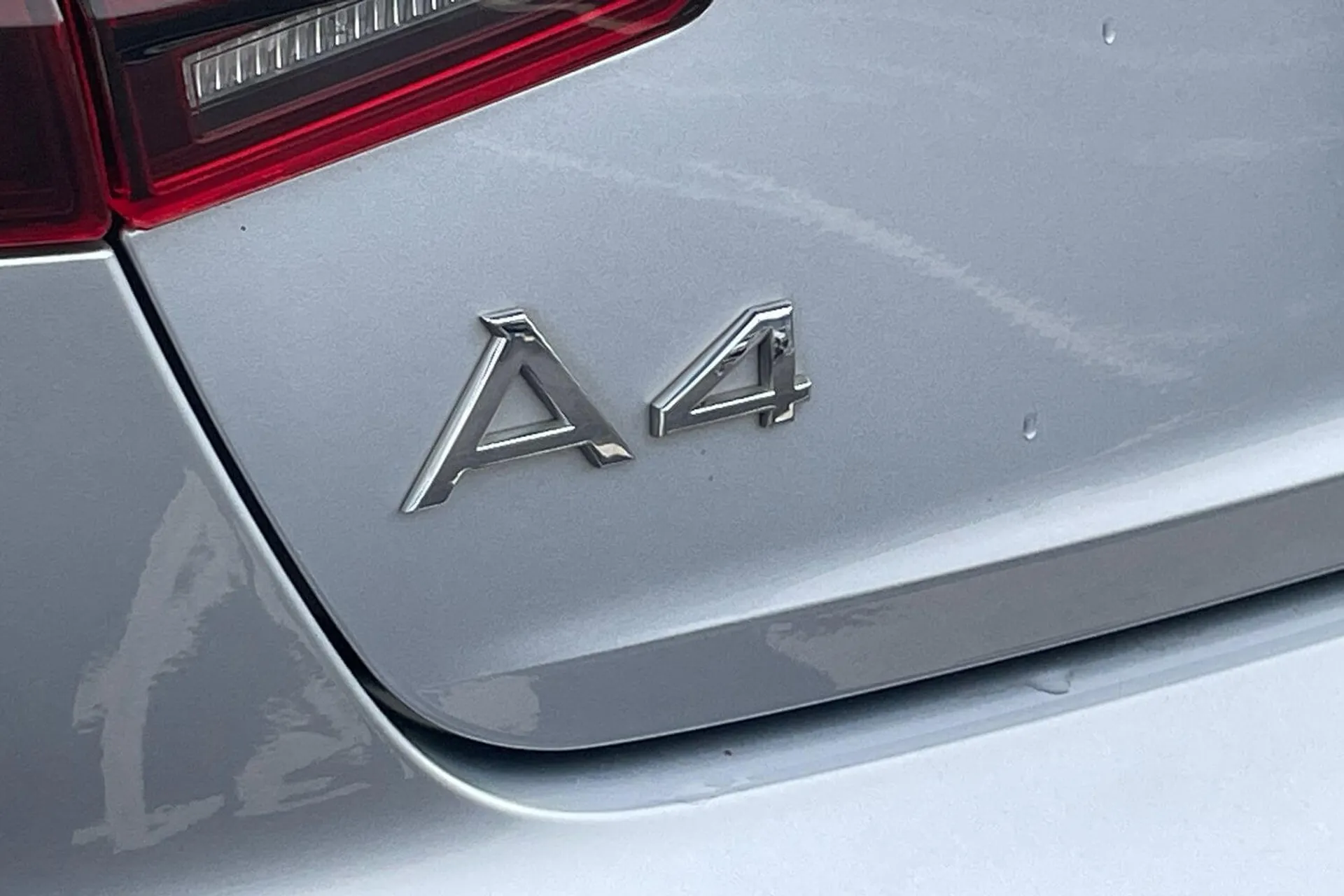 Audi A4 thumbnail image number 51
