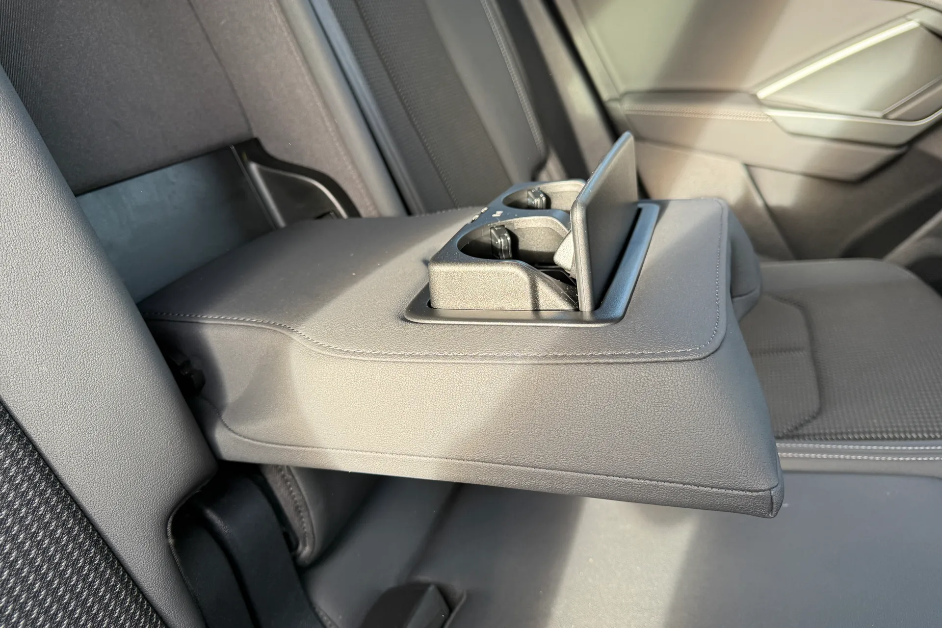 Audi Q3 thumbnail image number 41