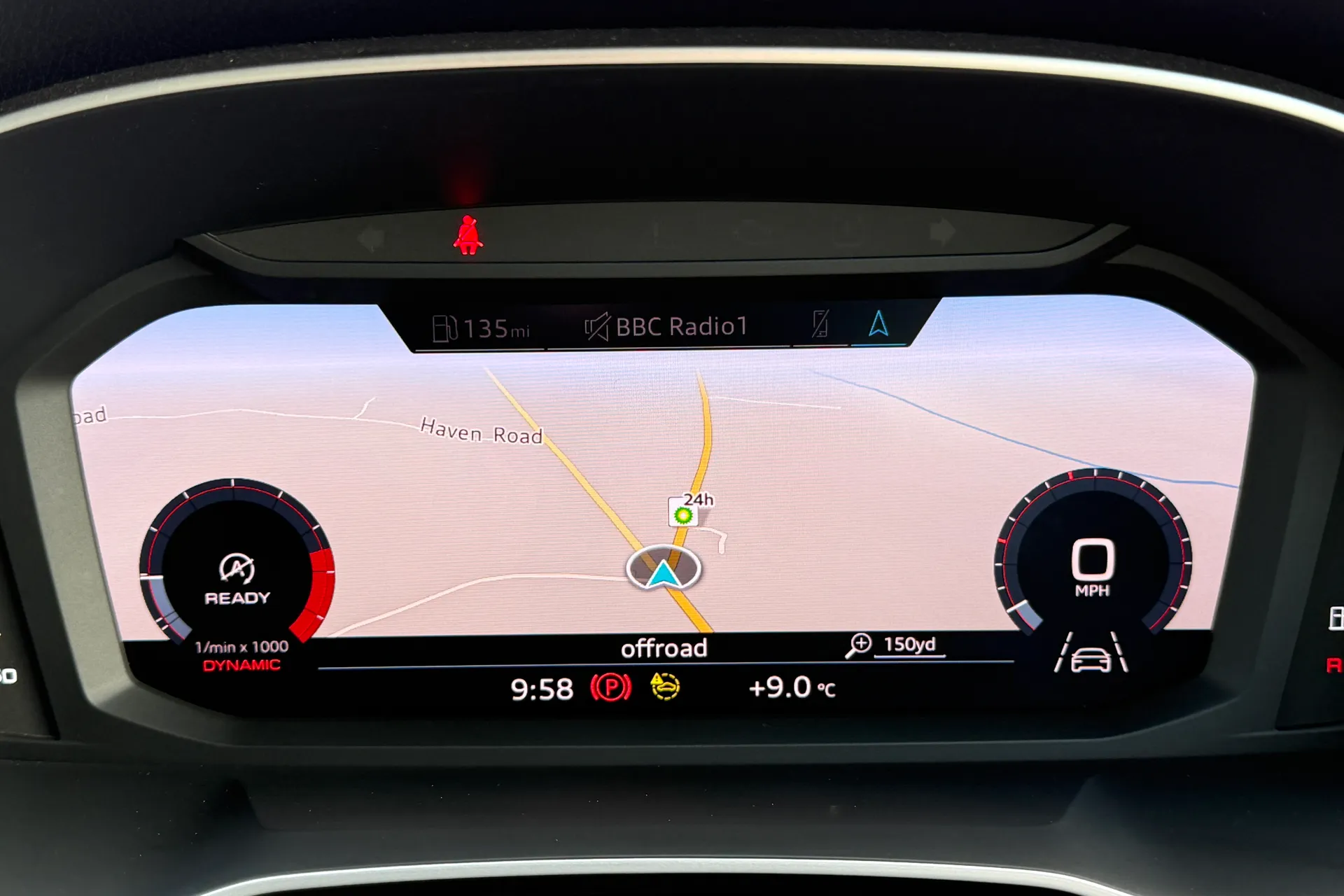 Audi Q3 thumbnail image number 12