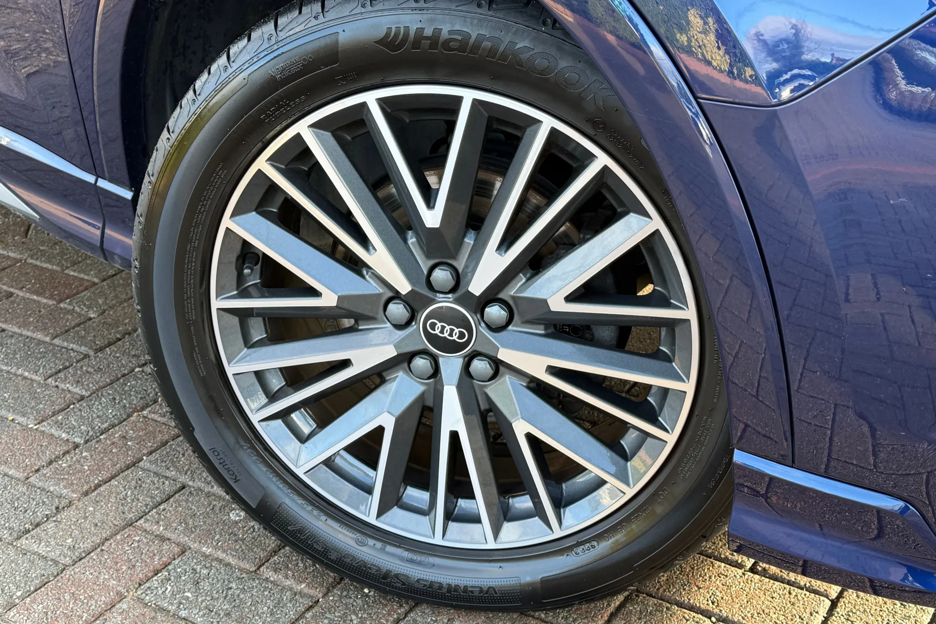 Audi Q3 thumbnail image number 7