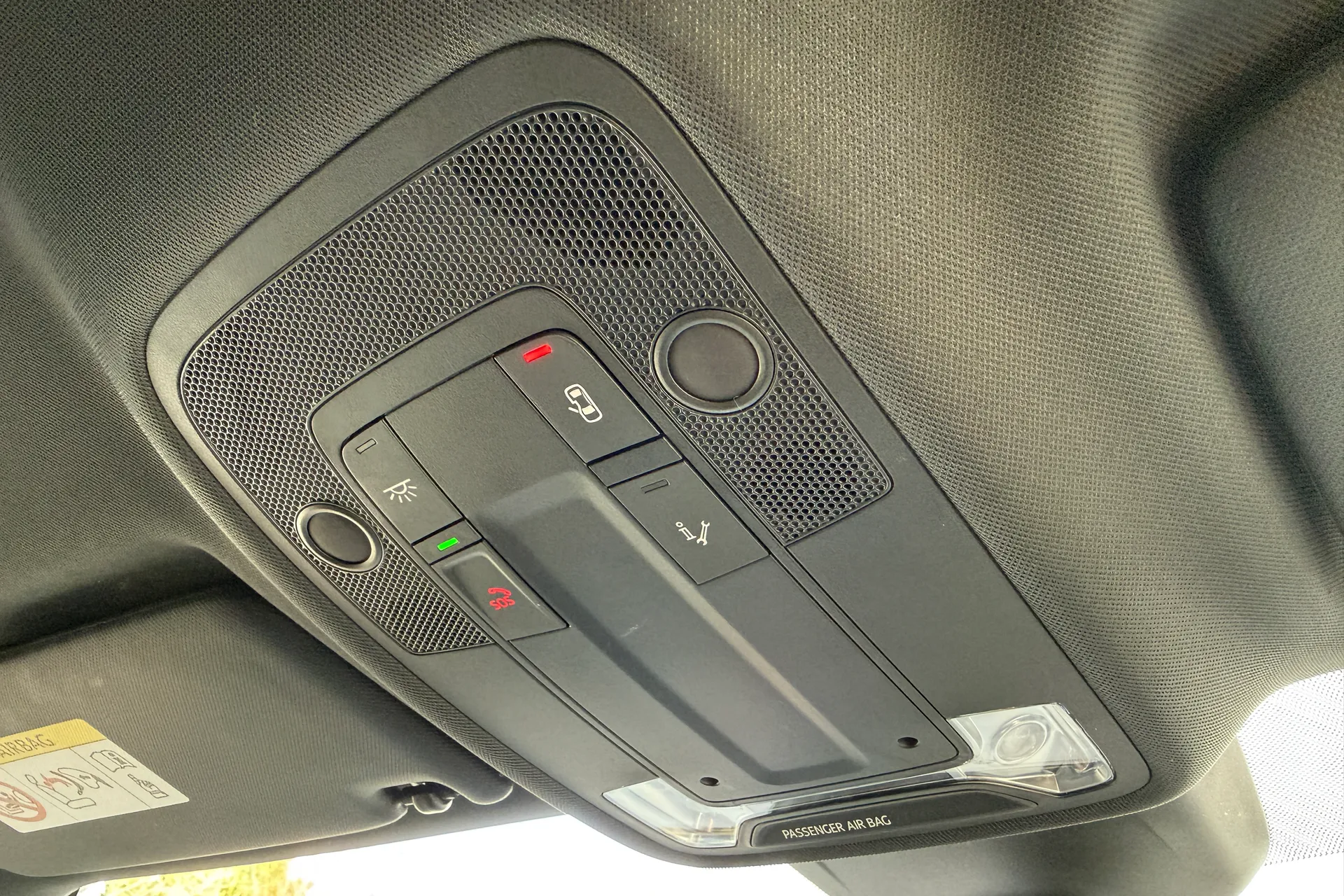 Audi Q3 thumbnail image number 17