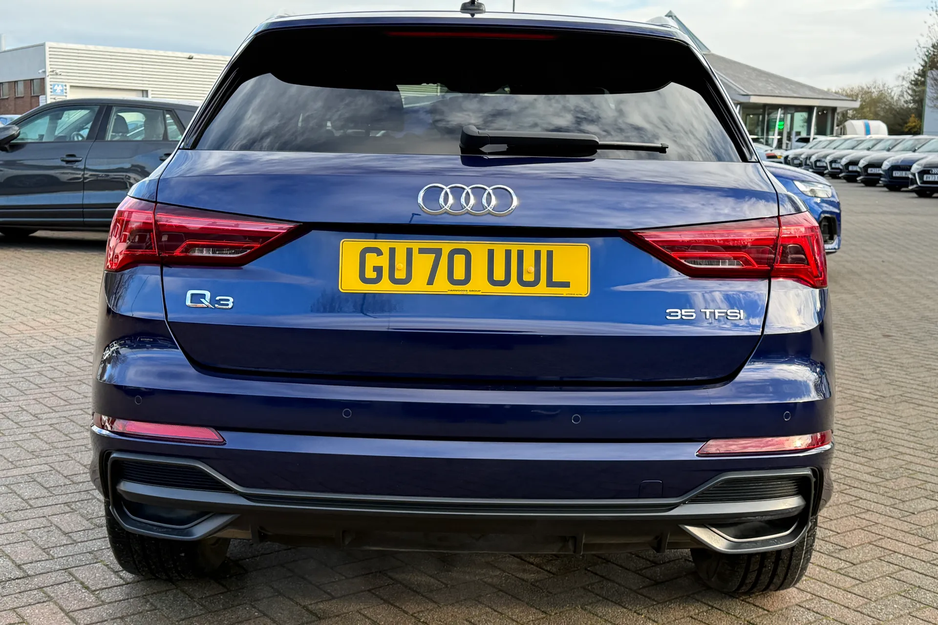 Audi Q3 thumbnail image number 29