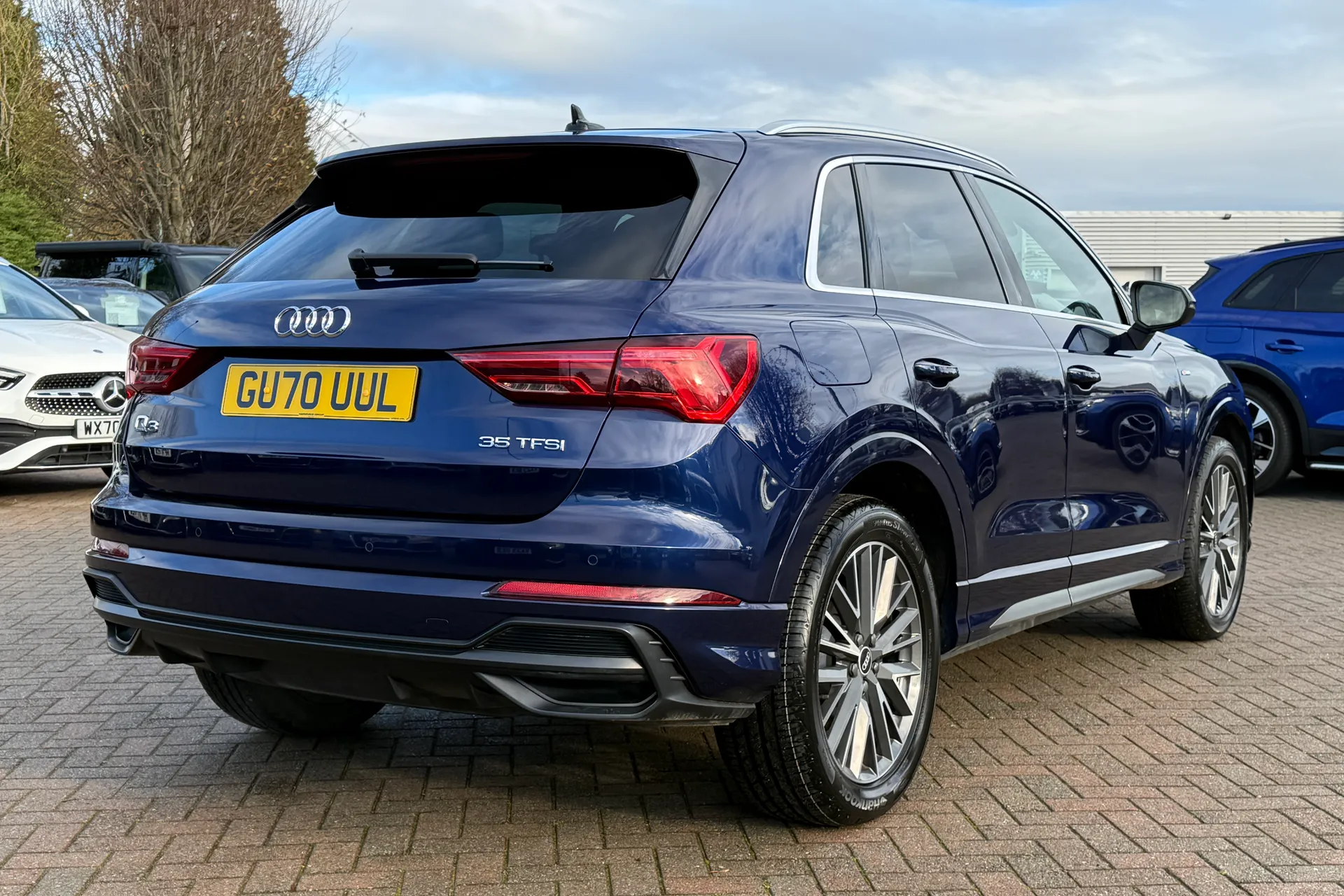 Audi Q3 thumbnail image number 28