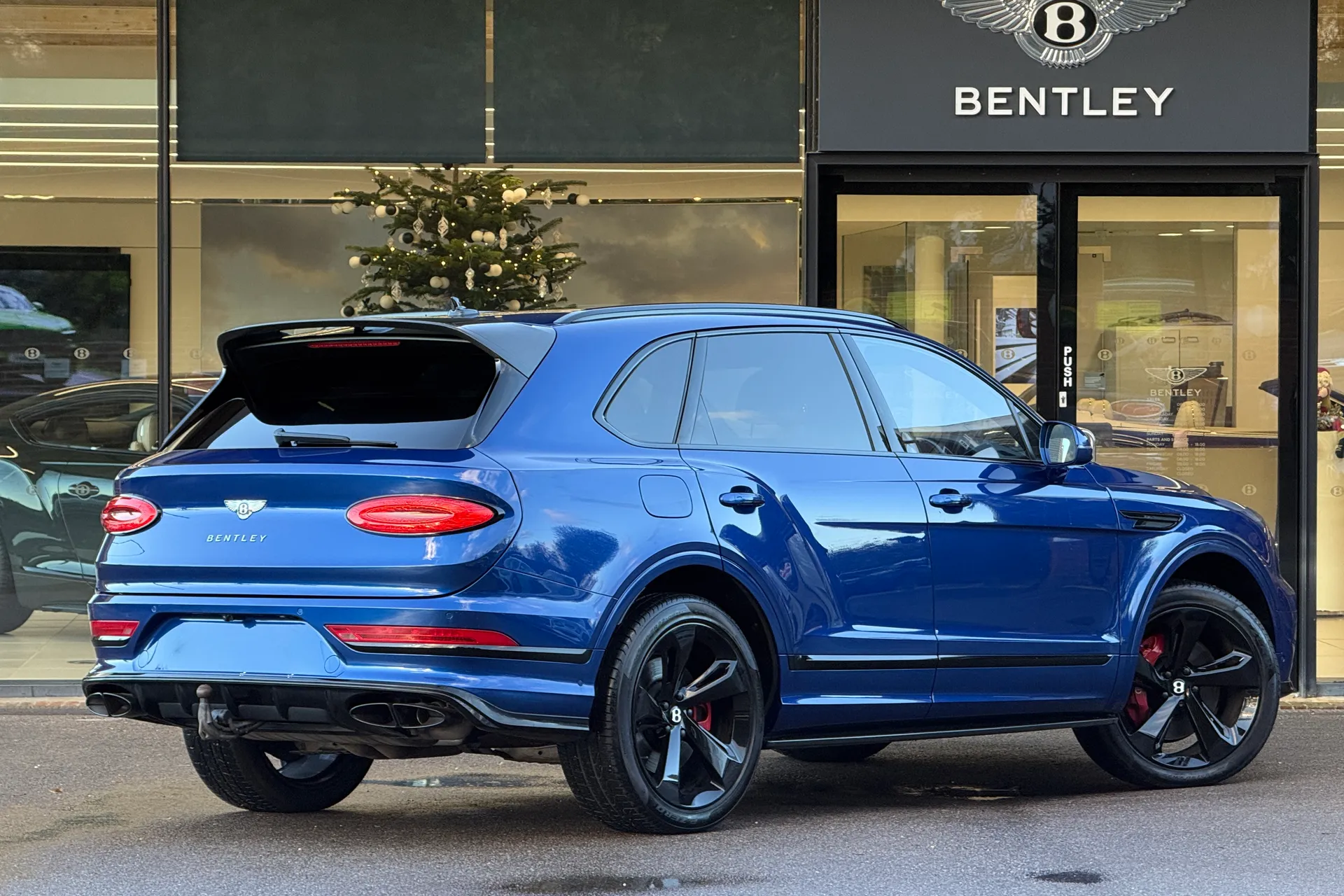 Bentley BENTAYGA thumbnail image number 39