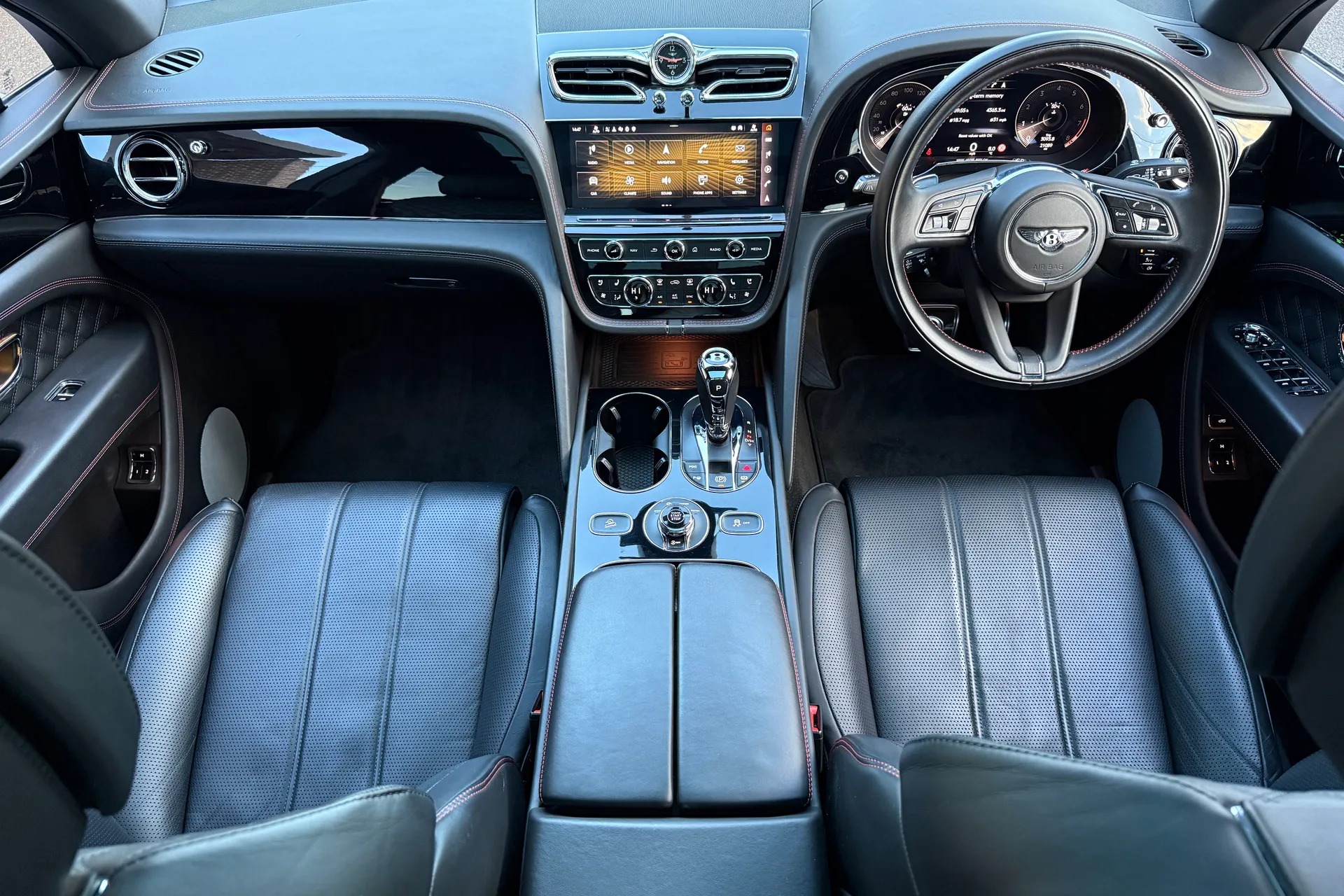 Bentley BENTAYGA thumbnail image number 14