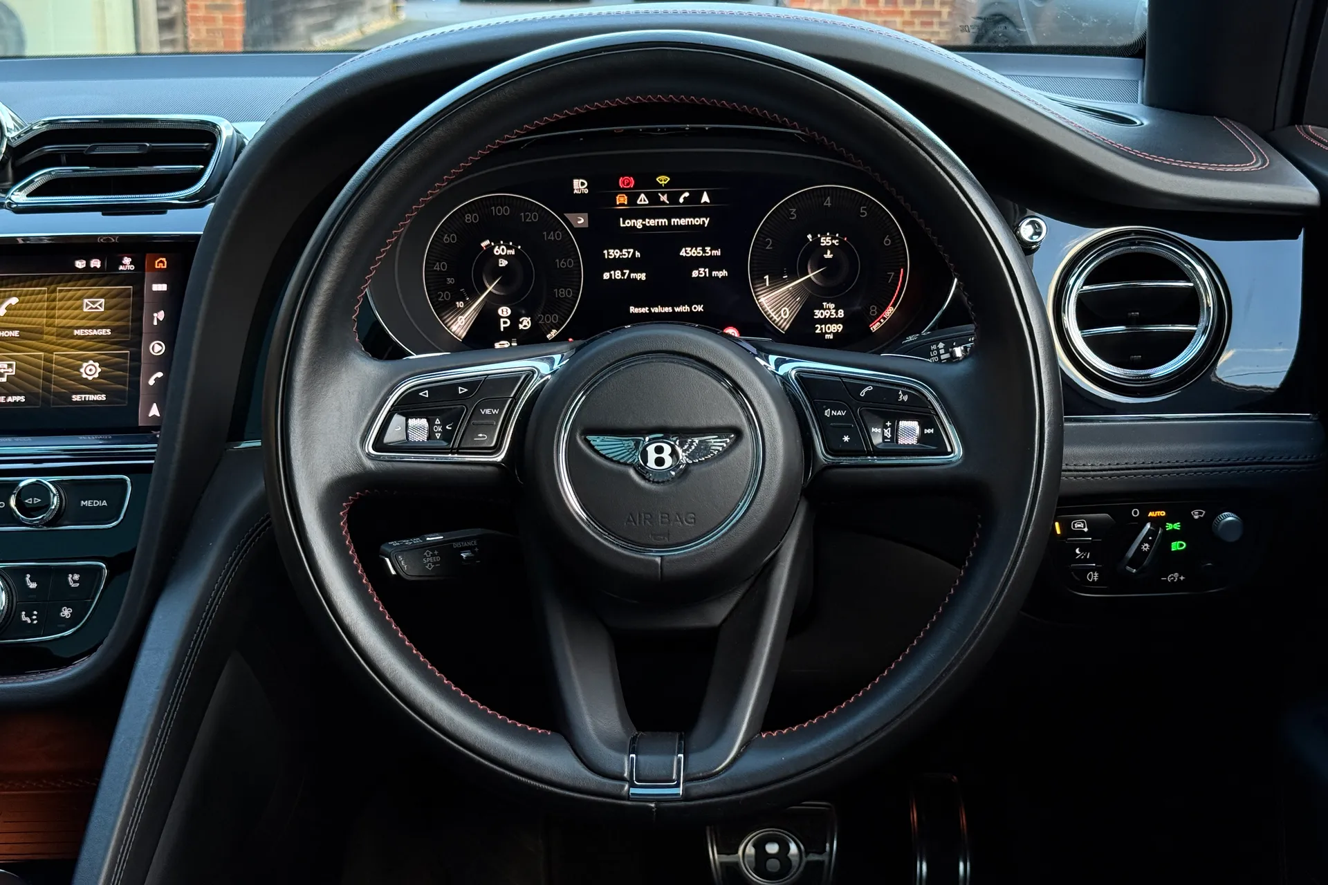 Bentley BENTAYGA thumbnail image number 15