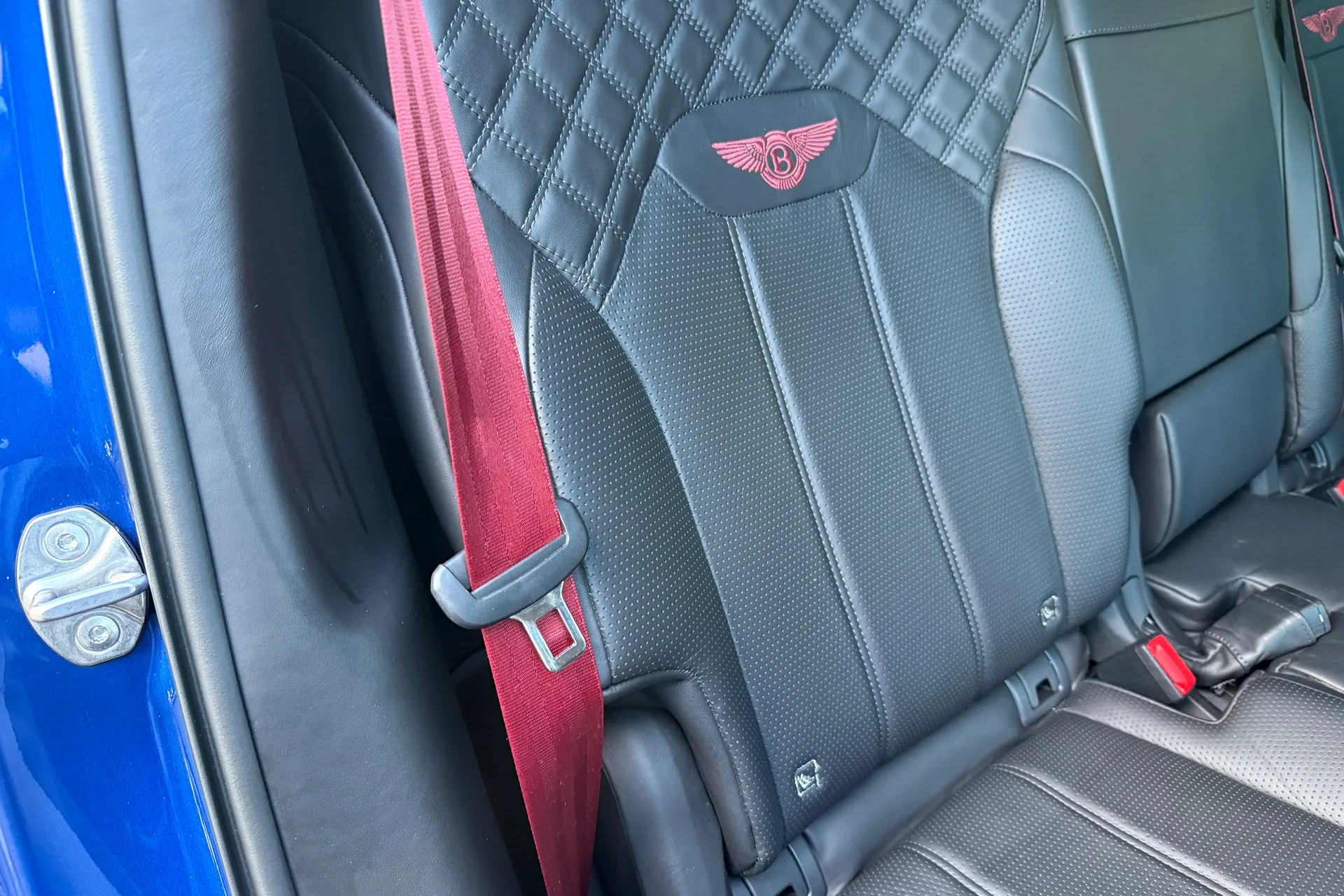 Bentley BENTAYGA thumbnail image number 29