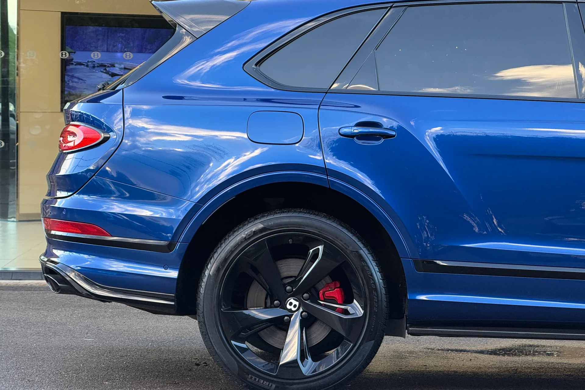Bentley BENTAYGA thumbnail image number 5