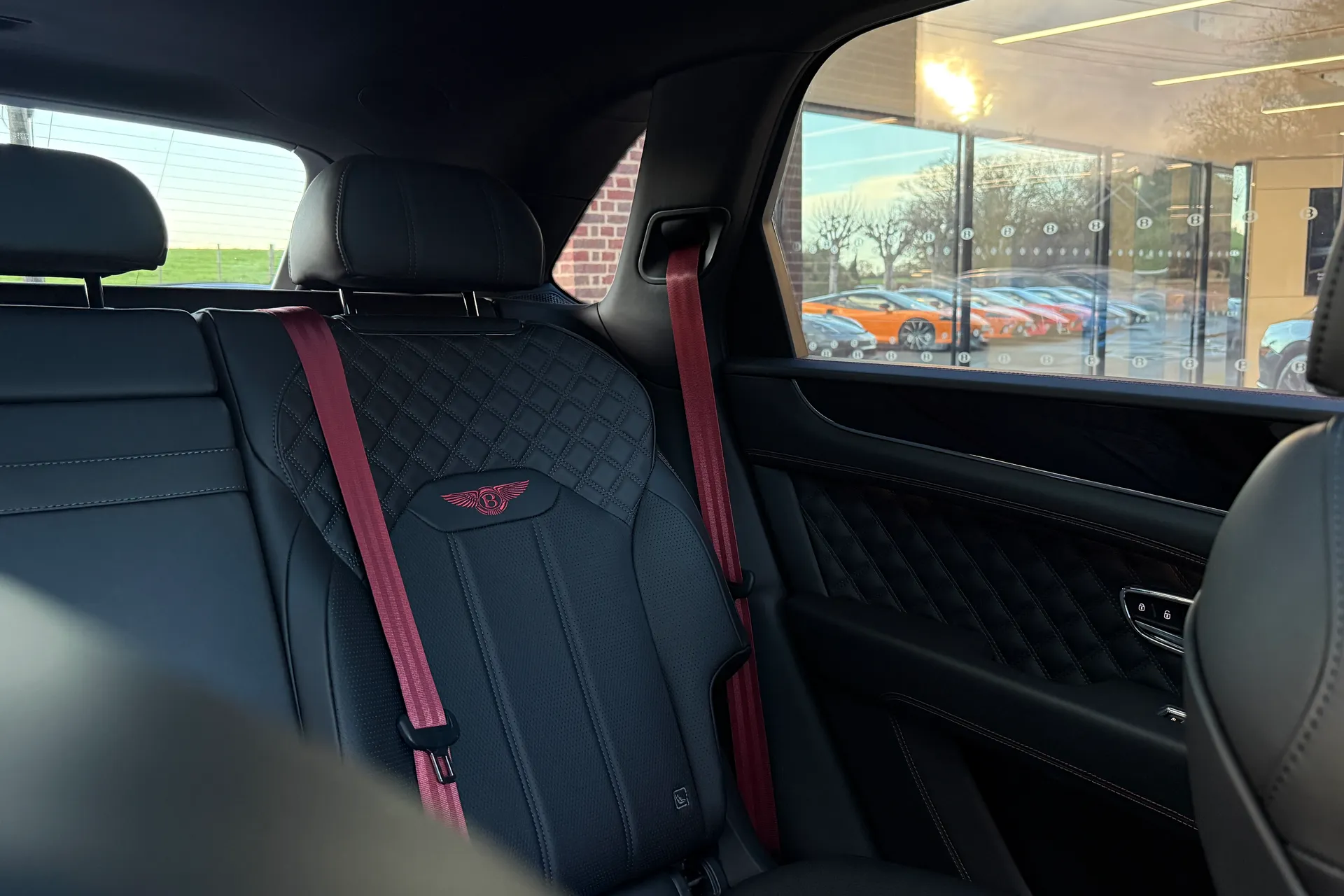 Bentley BENTAYGA thumbnail image number 26