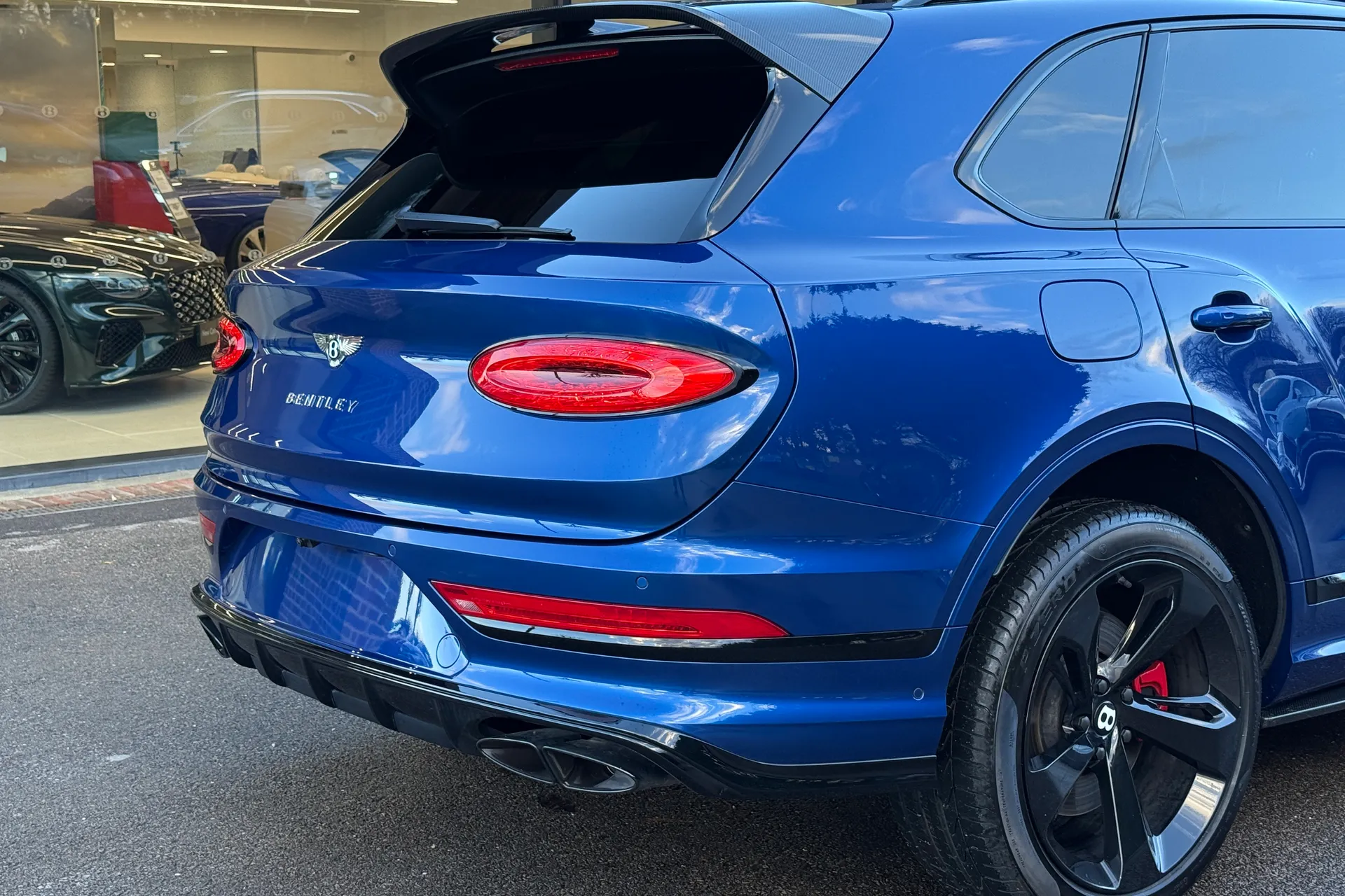 Bentley BENTAYGA thumbnail image number 10