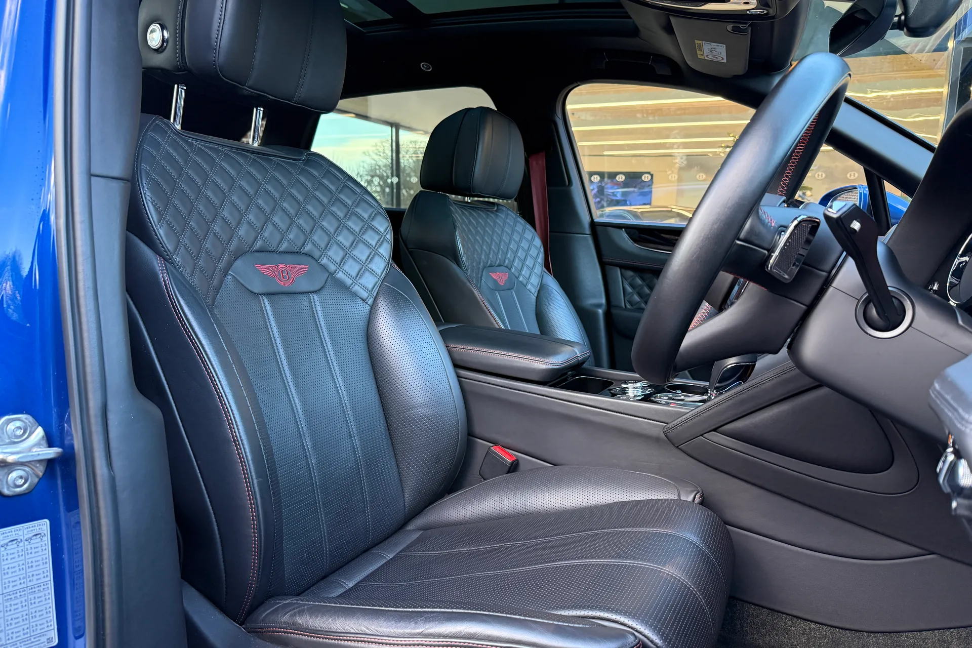 Bentley BENTAYGA thumbnail image number 8