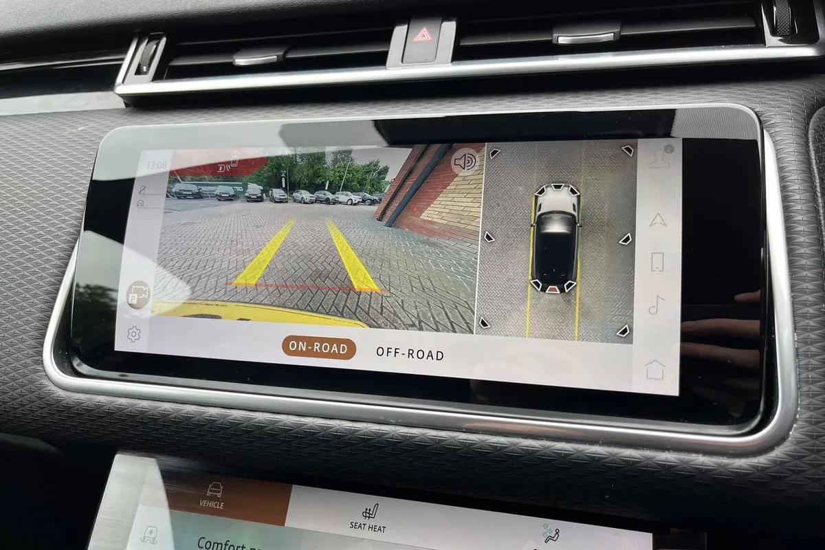 Used 2021 LAND ROVER RANGE ROVER VELAR RDynamic SE GV70GHH Harwoods