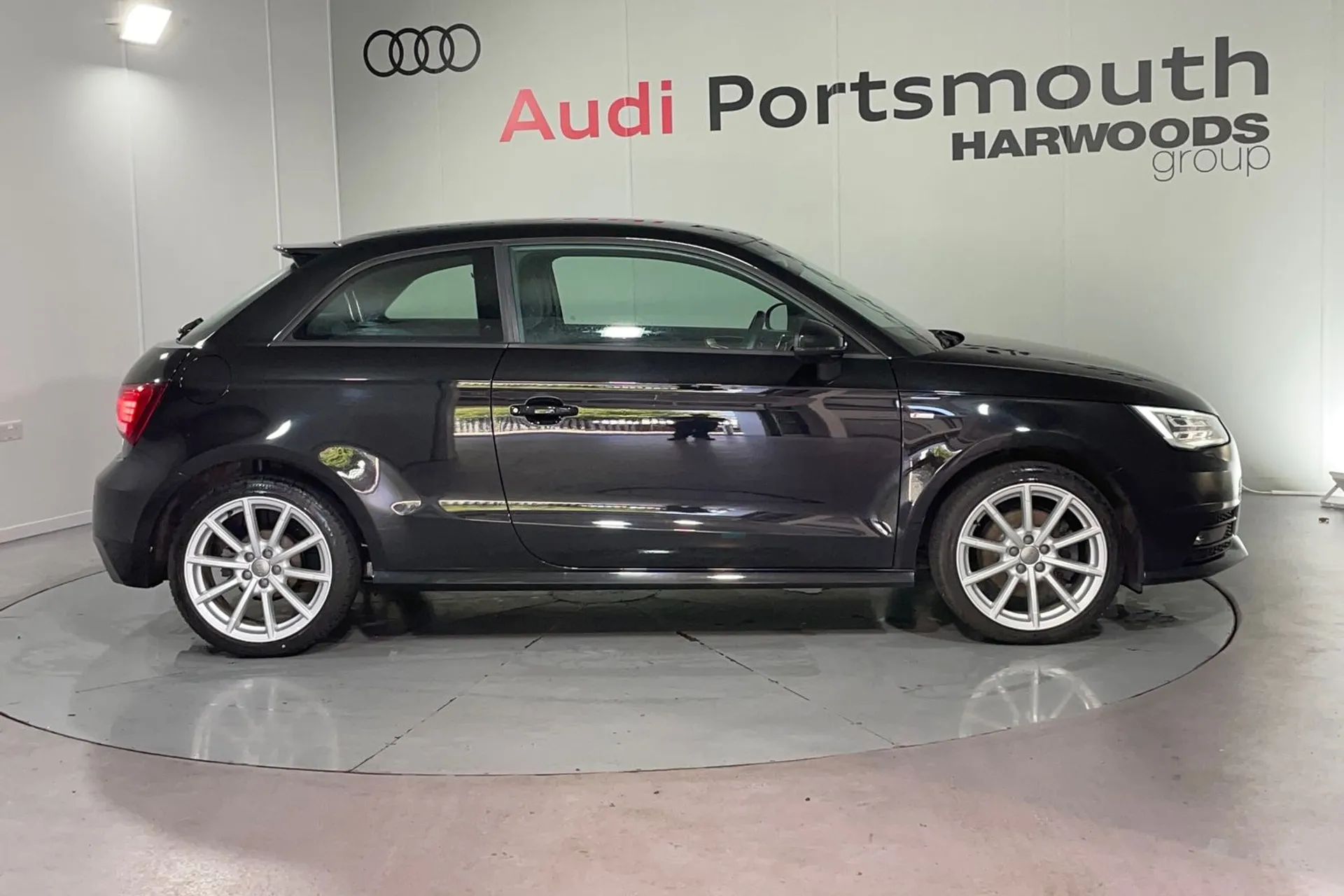 Audi A1 thumbnail image number 2