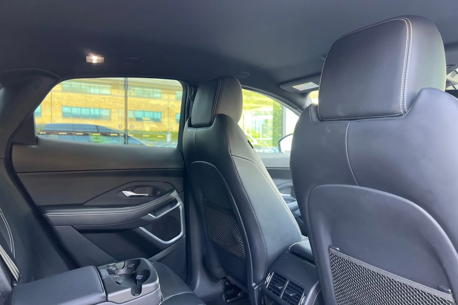 Jaguar E-PACE thumbnail image number 36