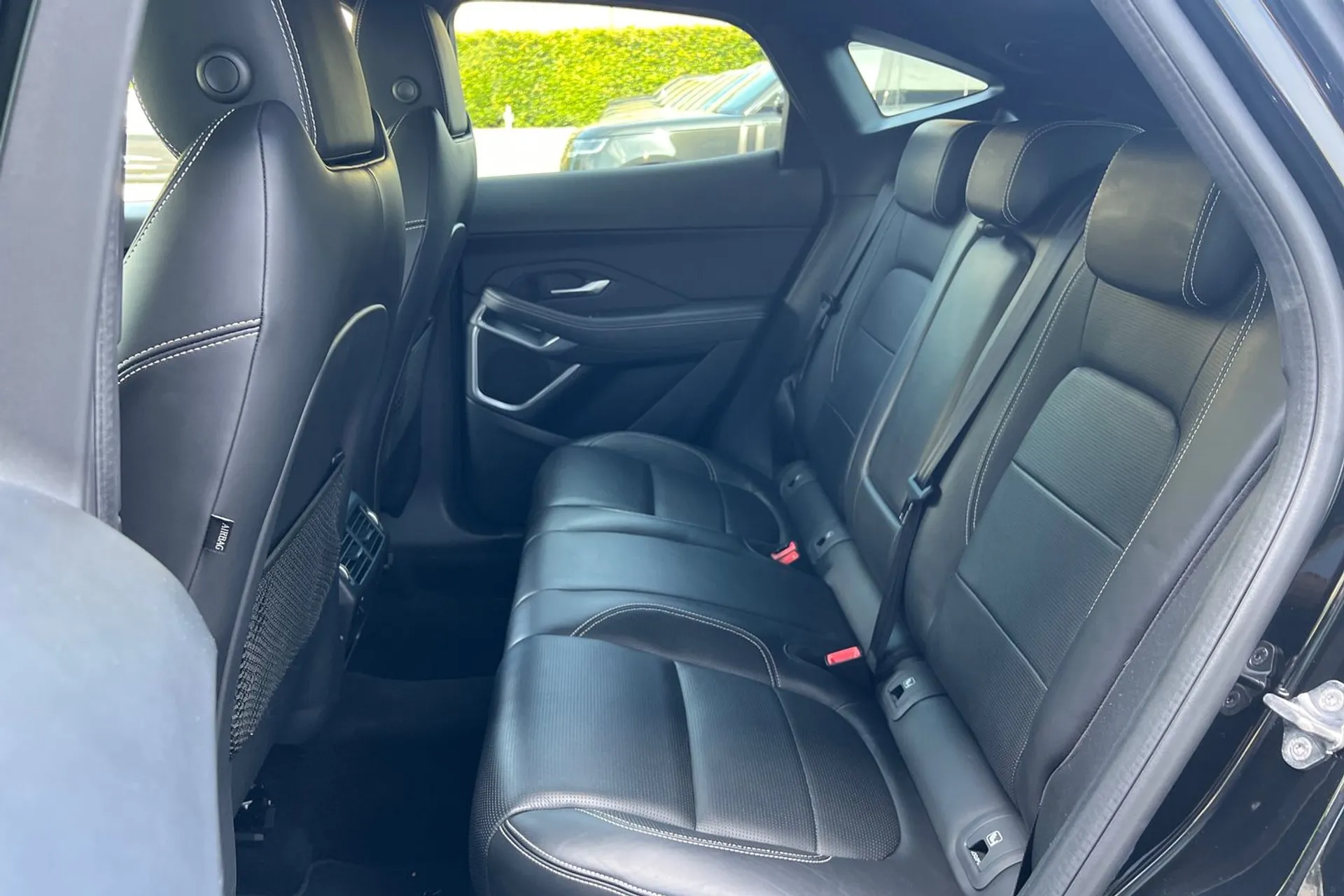Jaguar E-PACE thumbnail image number 46