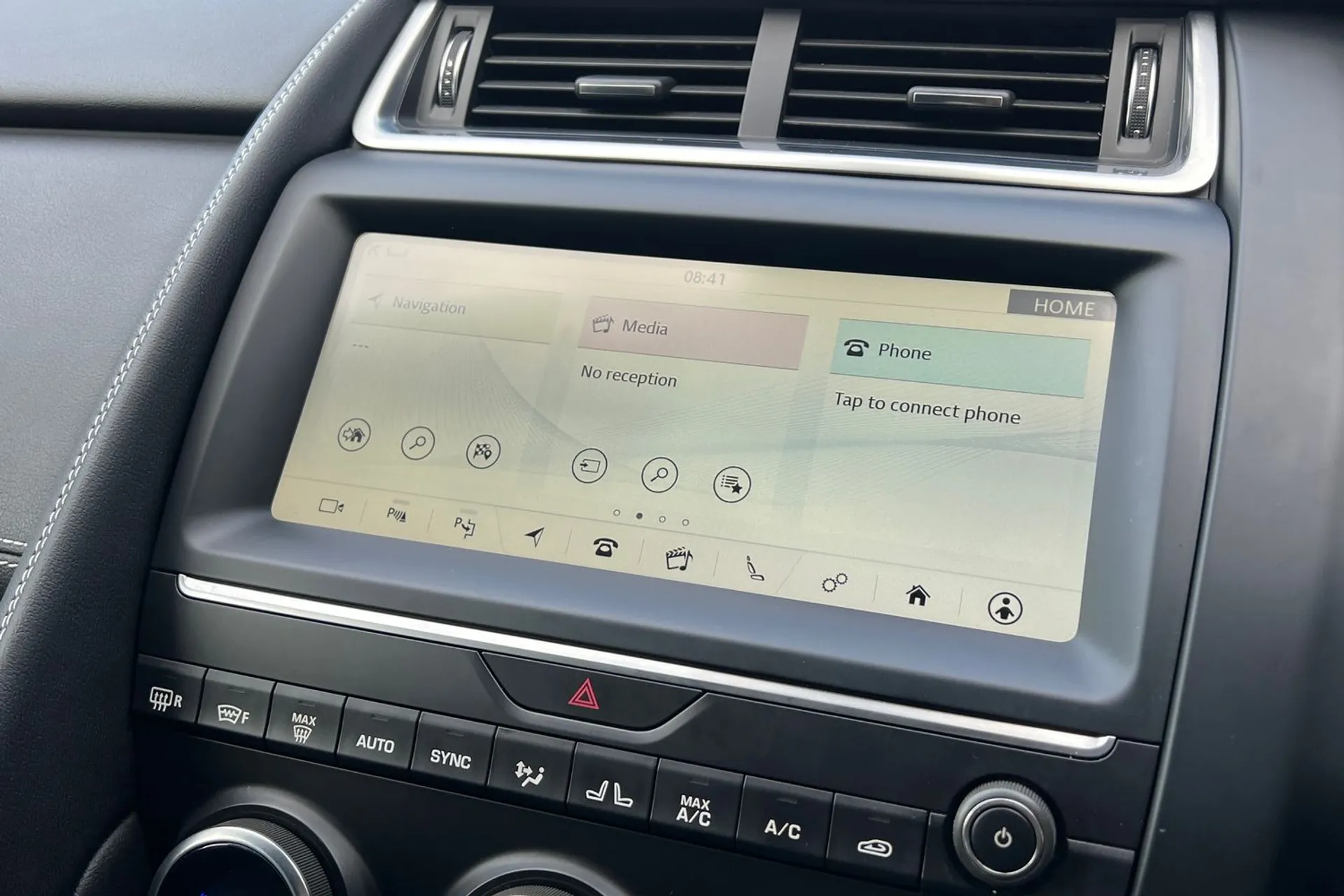 Jaguar E-PACE thumbnail image number 50