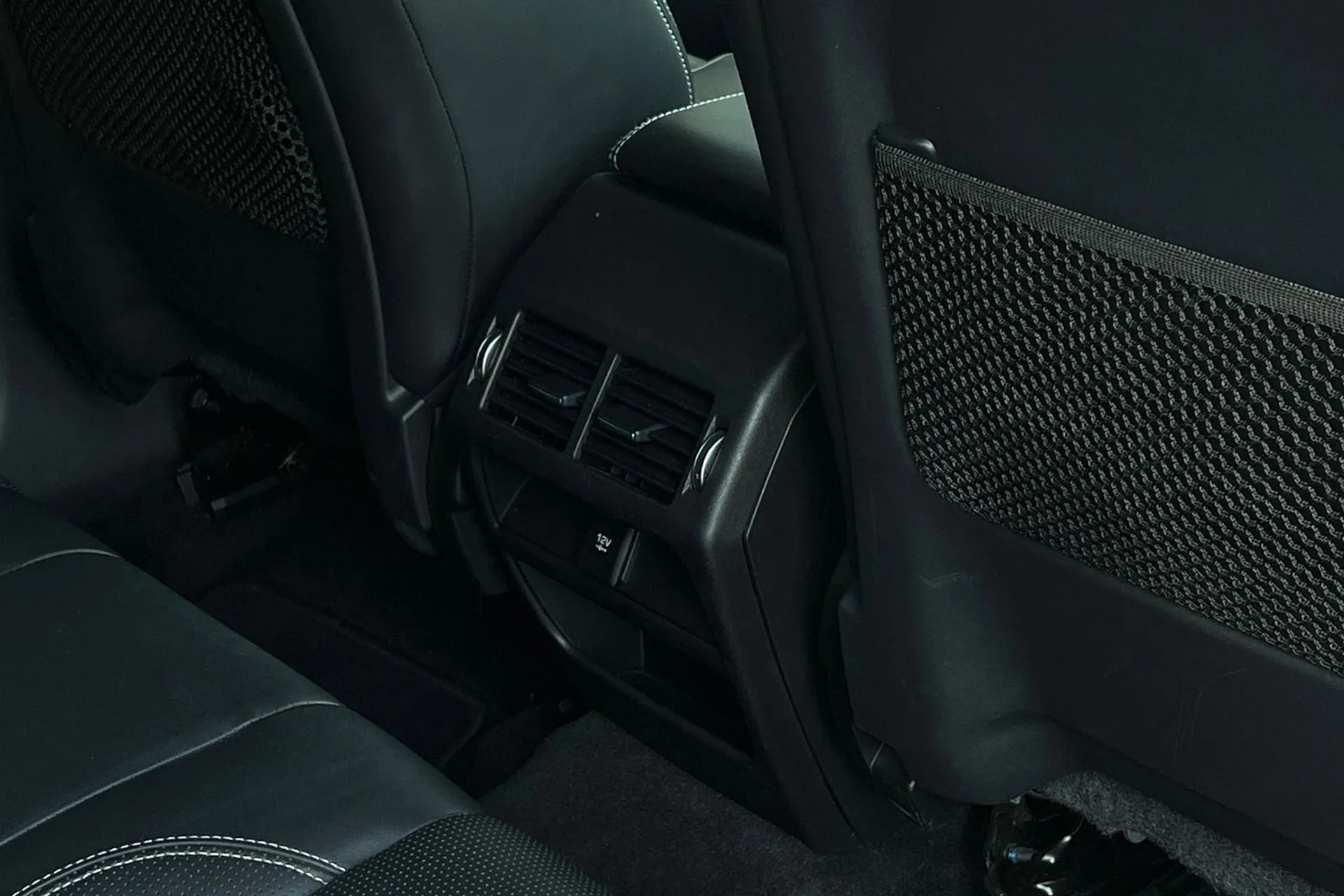 Jaguar E-PACE thumbnail image number 38