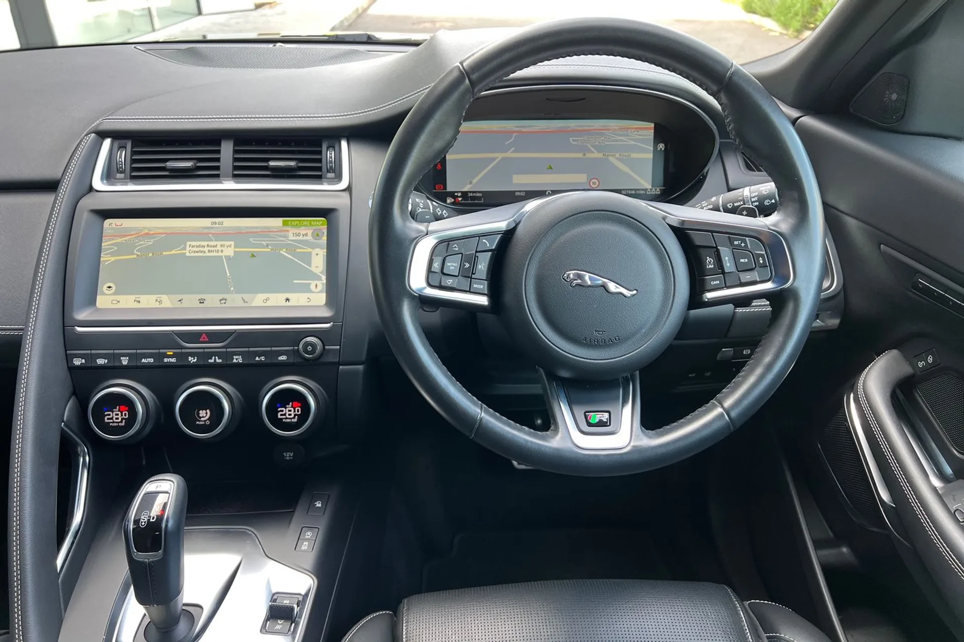 Jaguar E-PACE thumbnail image number 30