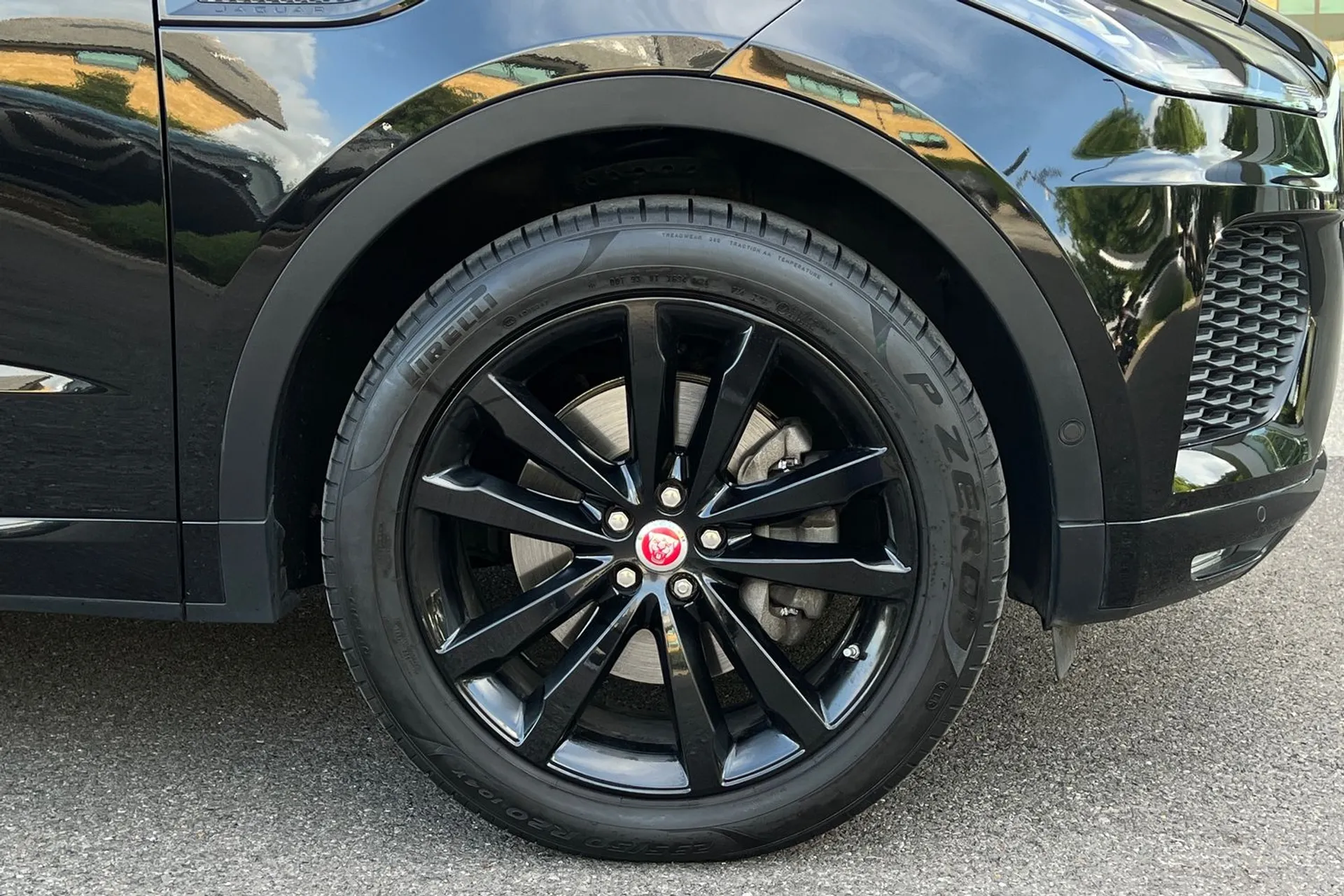Jaguar E-PACE thumbnail image number 20