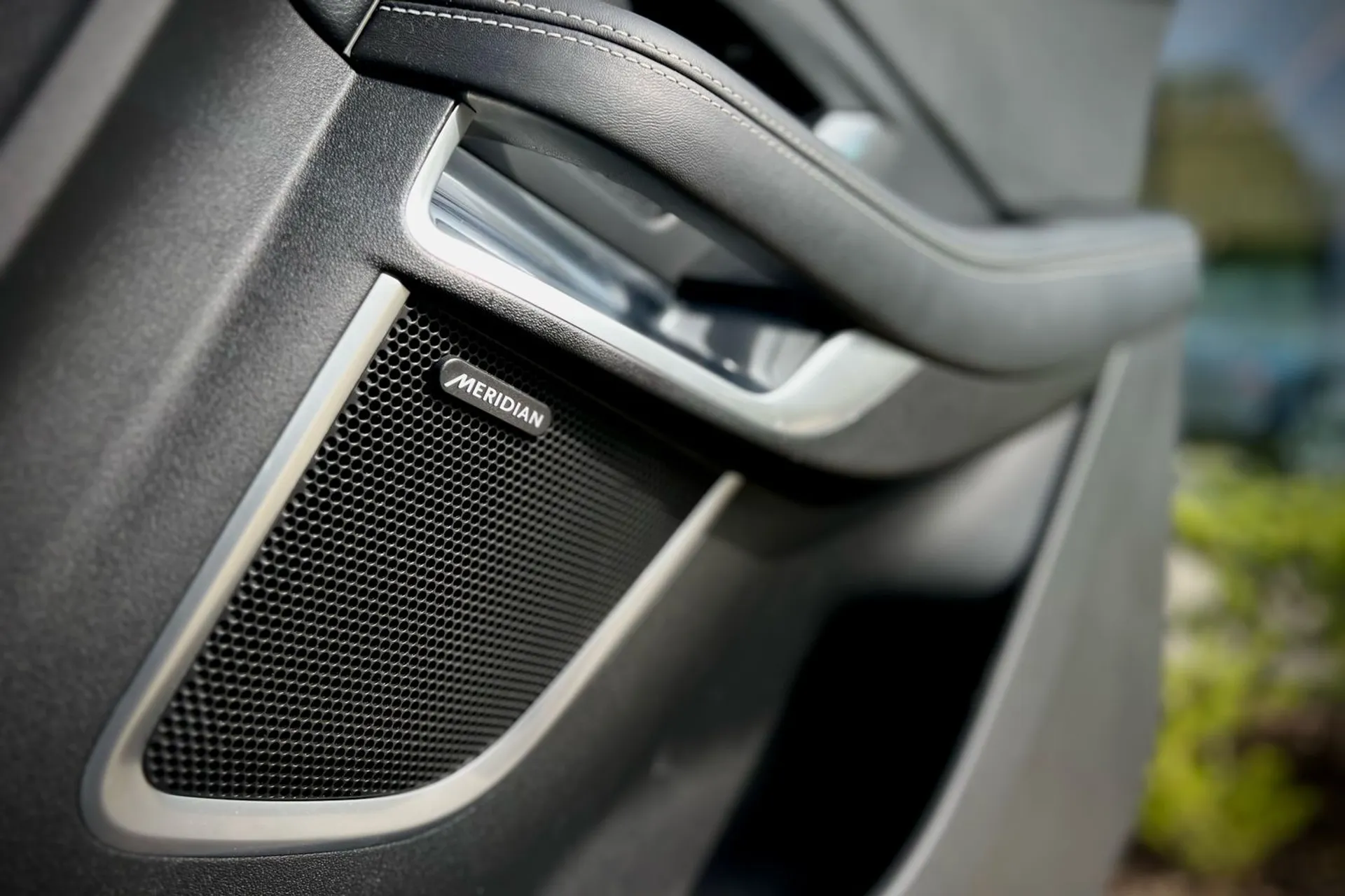 Jaguar E-PACE thumbnail image number 54