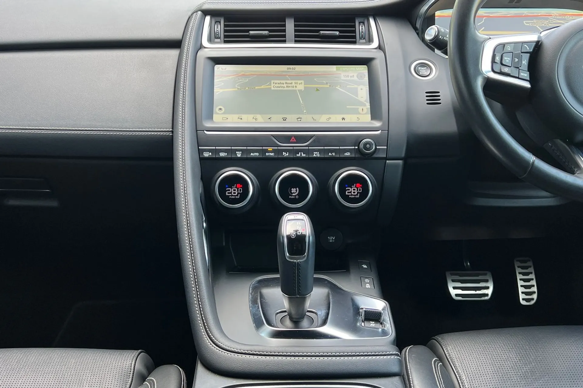 Jaguar E-PACE thumbnail image number 28