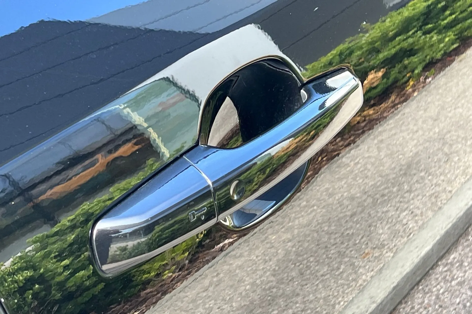 Jaguar E-PACE thumbnail image number 24