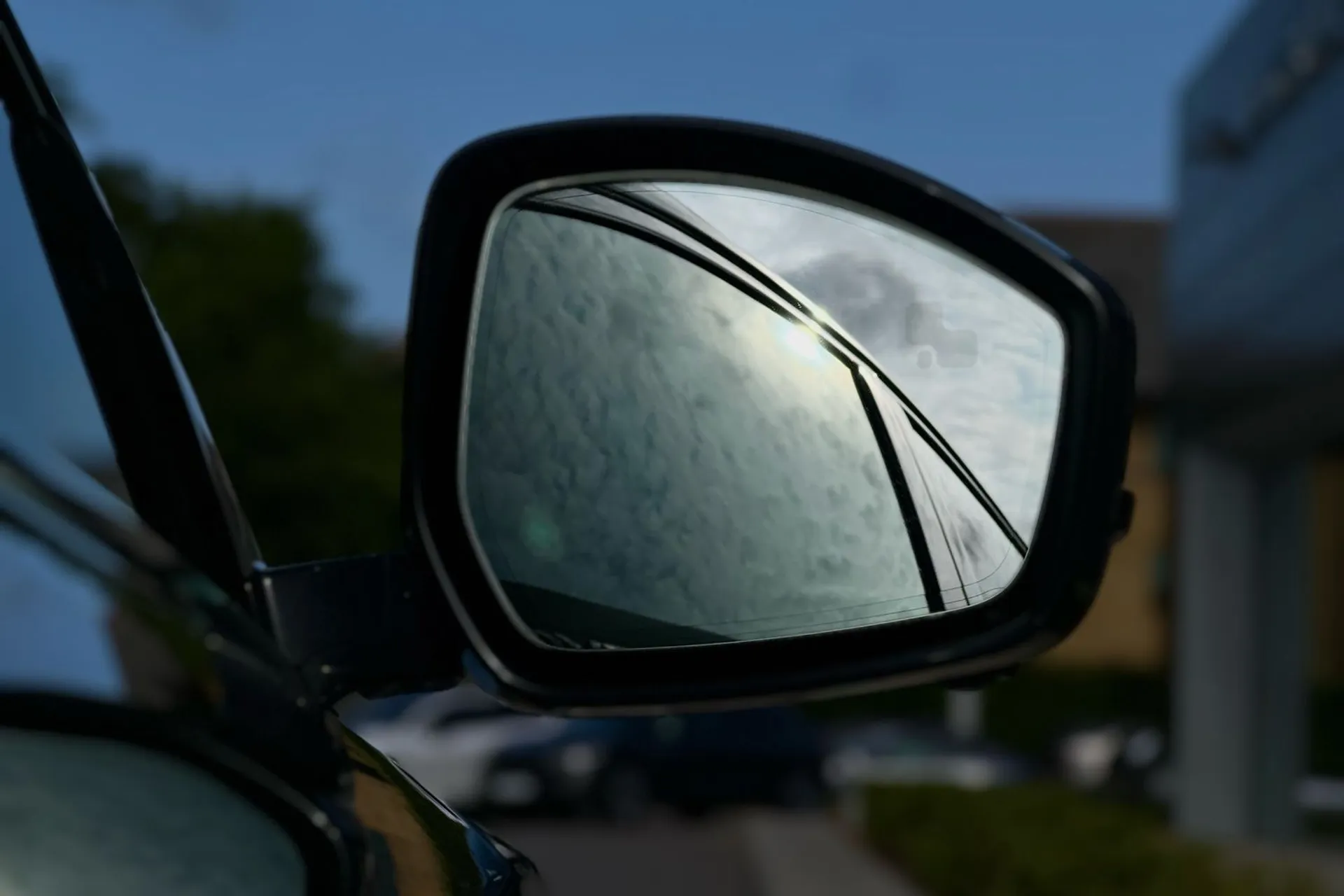 Jaguar E-PACE thumbnail image number 15