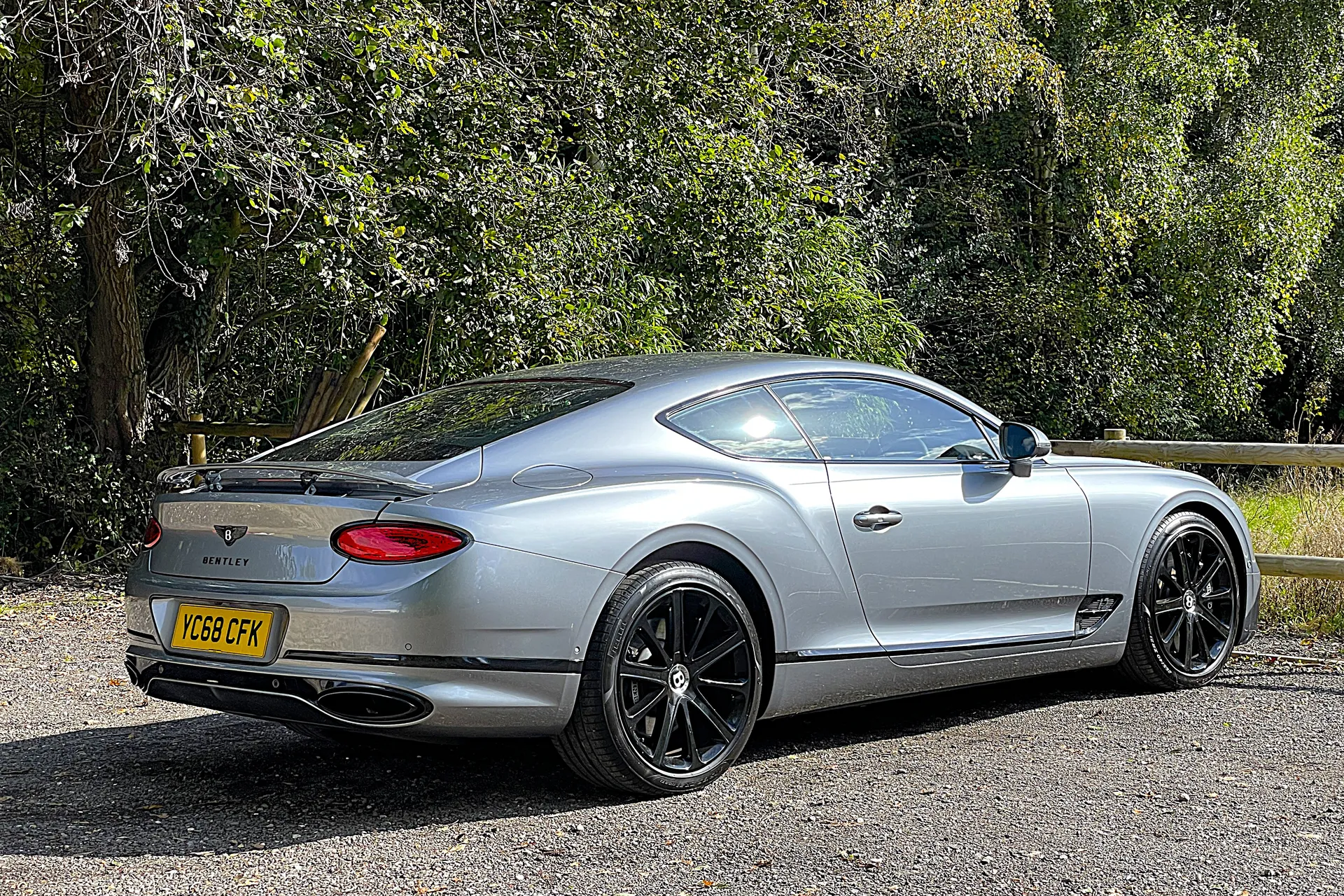 Bentley CONTINENTAL GT thumbnail image number 13