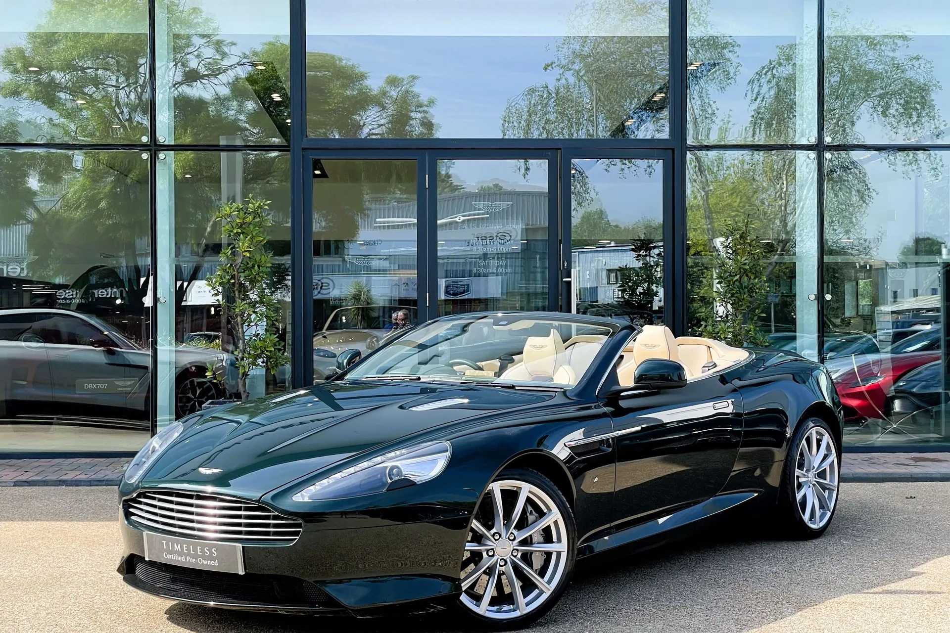 Aston Martin DB9 thumbnail image number 4