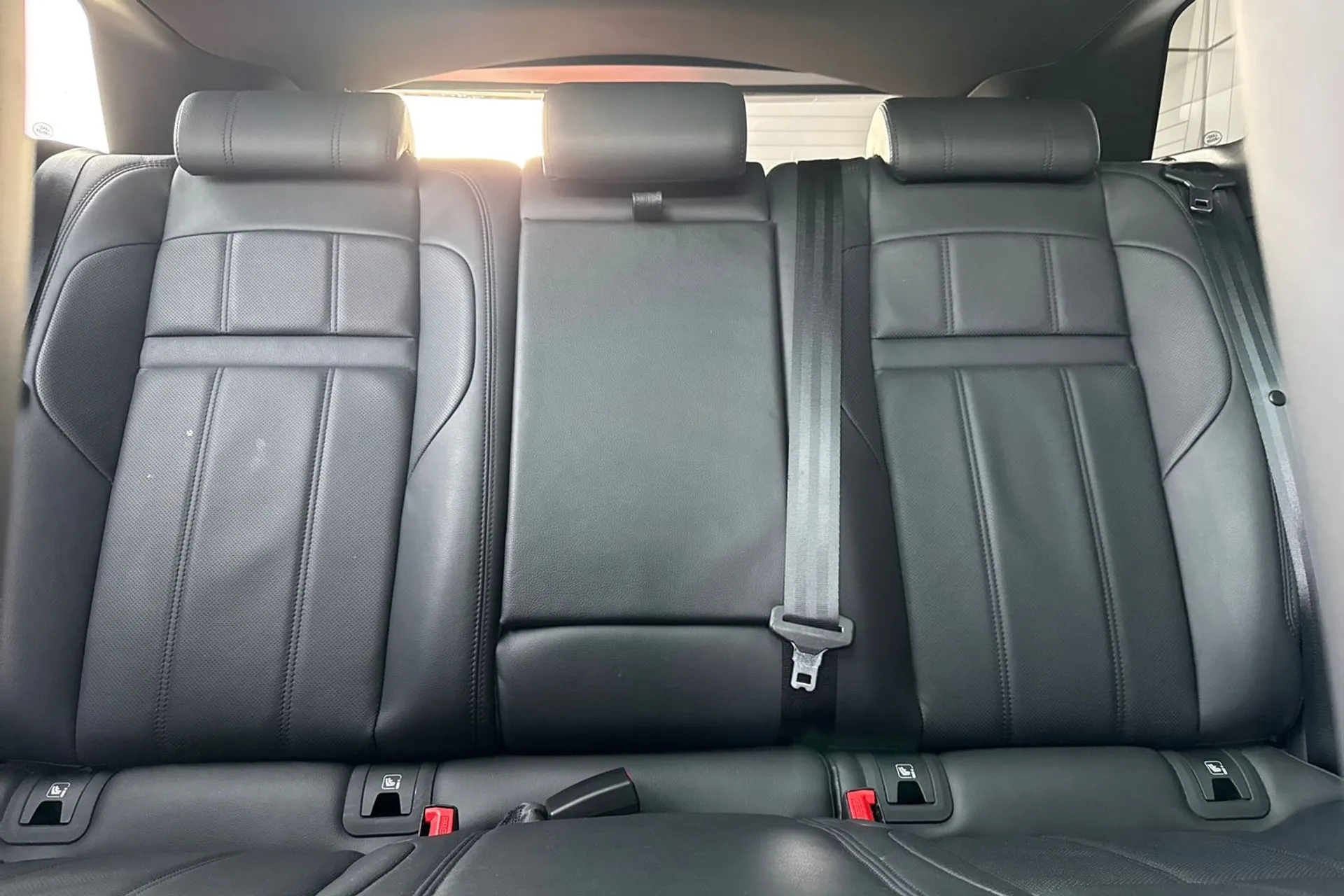 LAND ROVER RANGE ROVER EVOQUE thumbnail image number 40