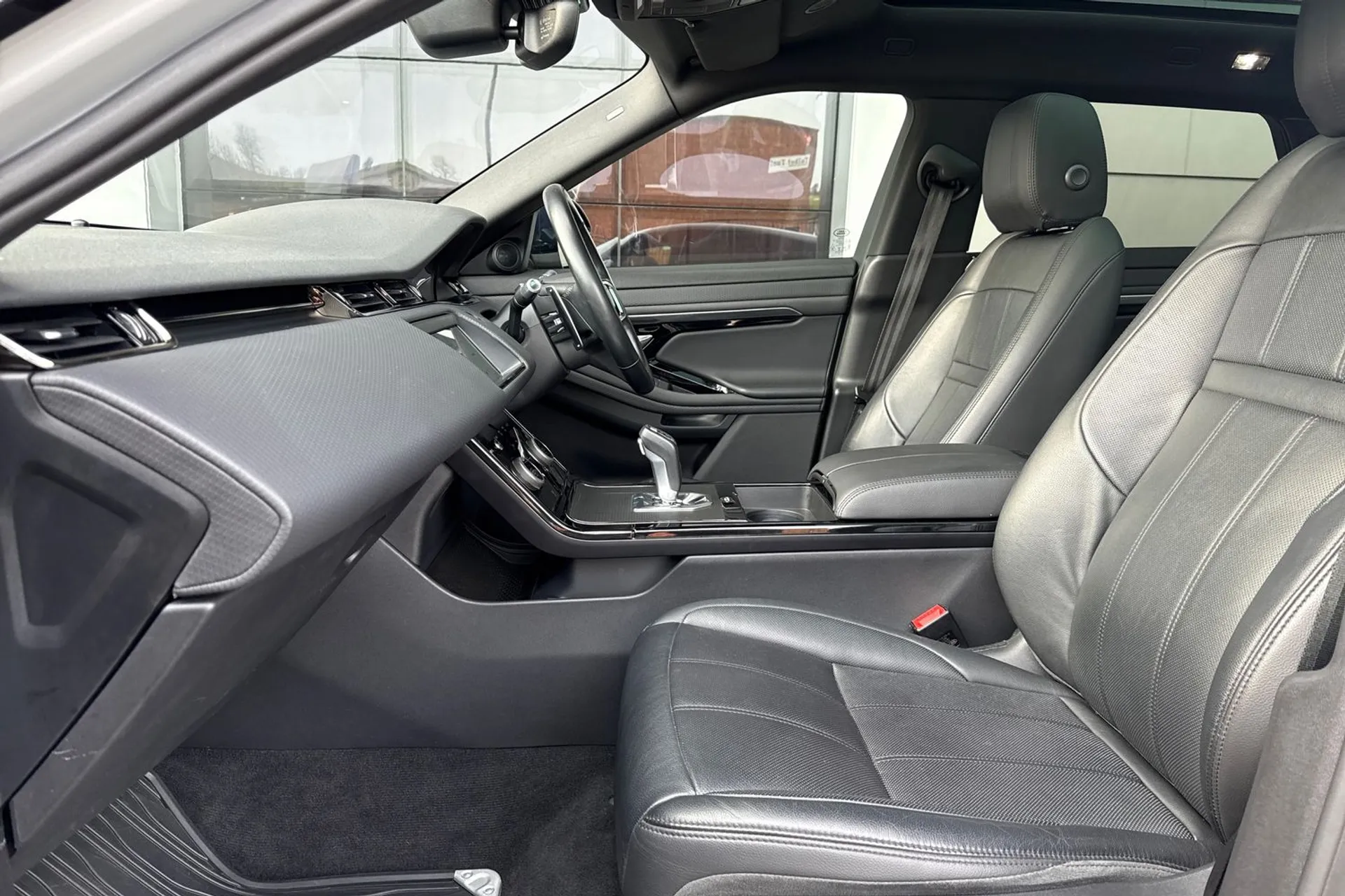 LAND ROVER RANGE ROVER EVOQUE thumbnail image number 38