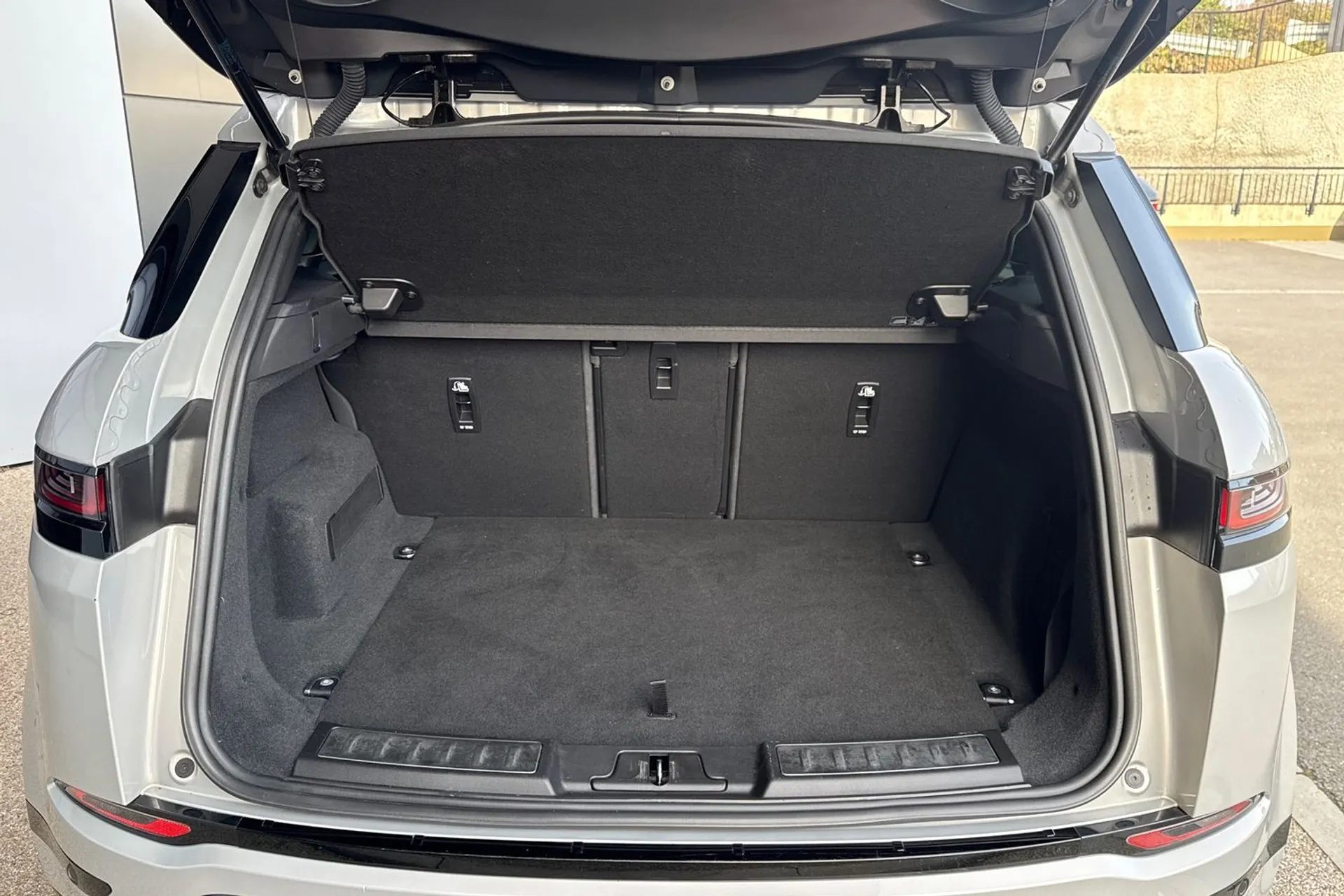 LAND ROVER RANGE ROVER EVOQUE thumbnail image number 32