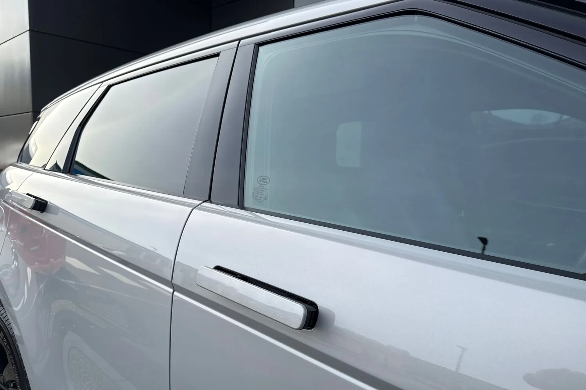 LAND ROVER RANGE ROVER EVOQUE thumbnail image number 23