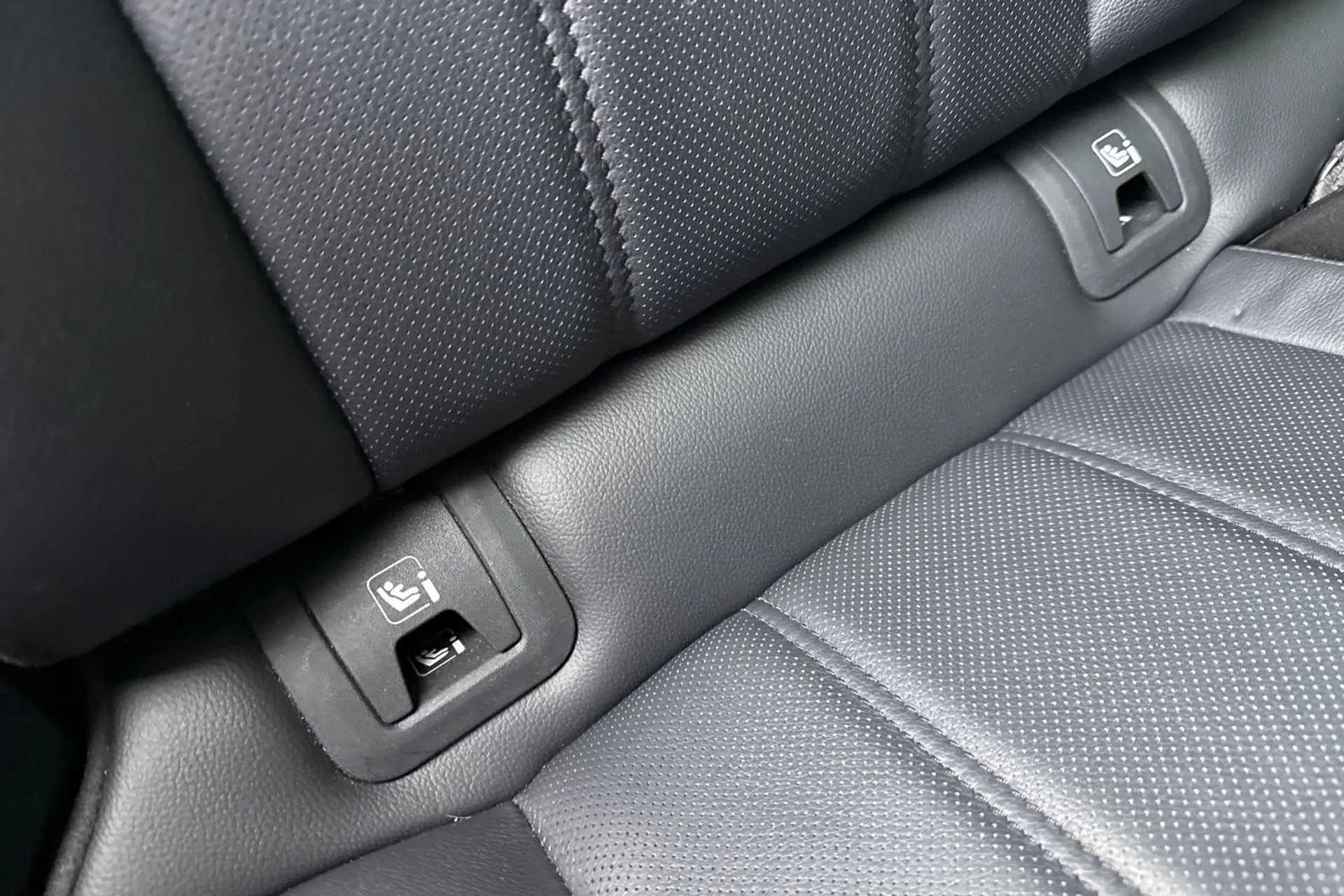 LAND ROVER RANGE ROVER EVOQUE thumbnail image number 36