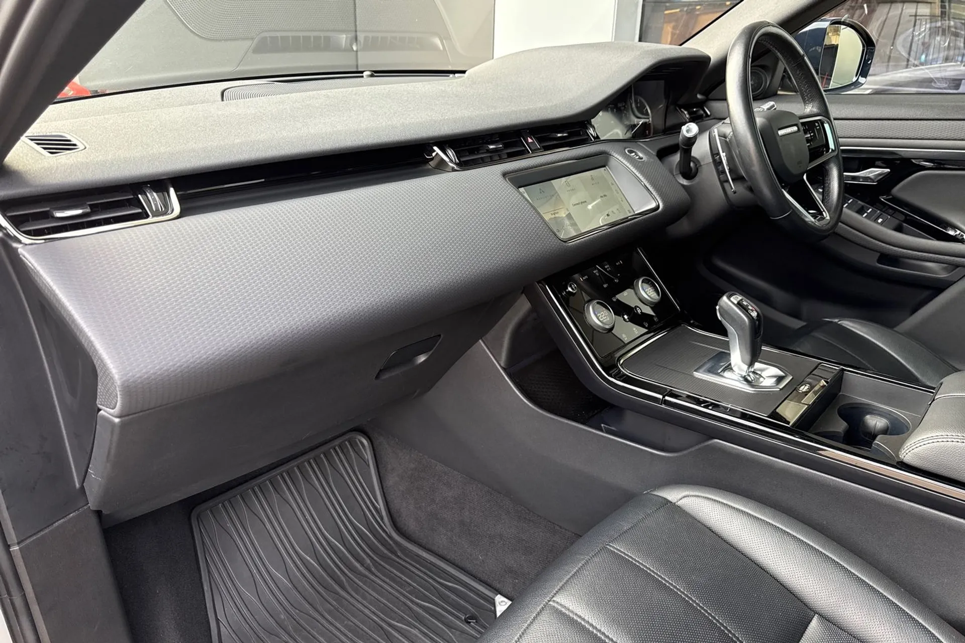 LAND ROVER RANGE ROVER EVOQUE thumbnail image number 37