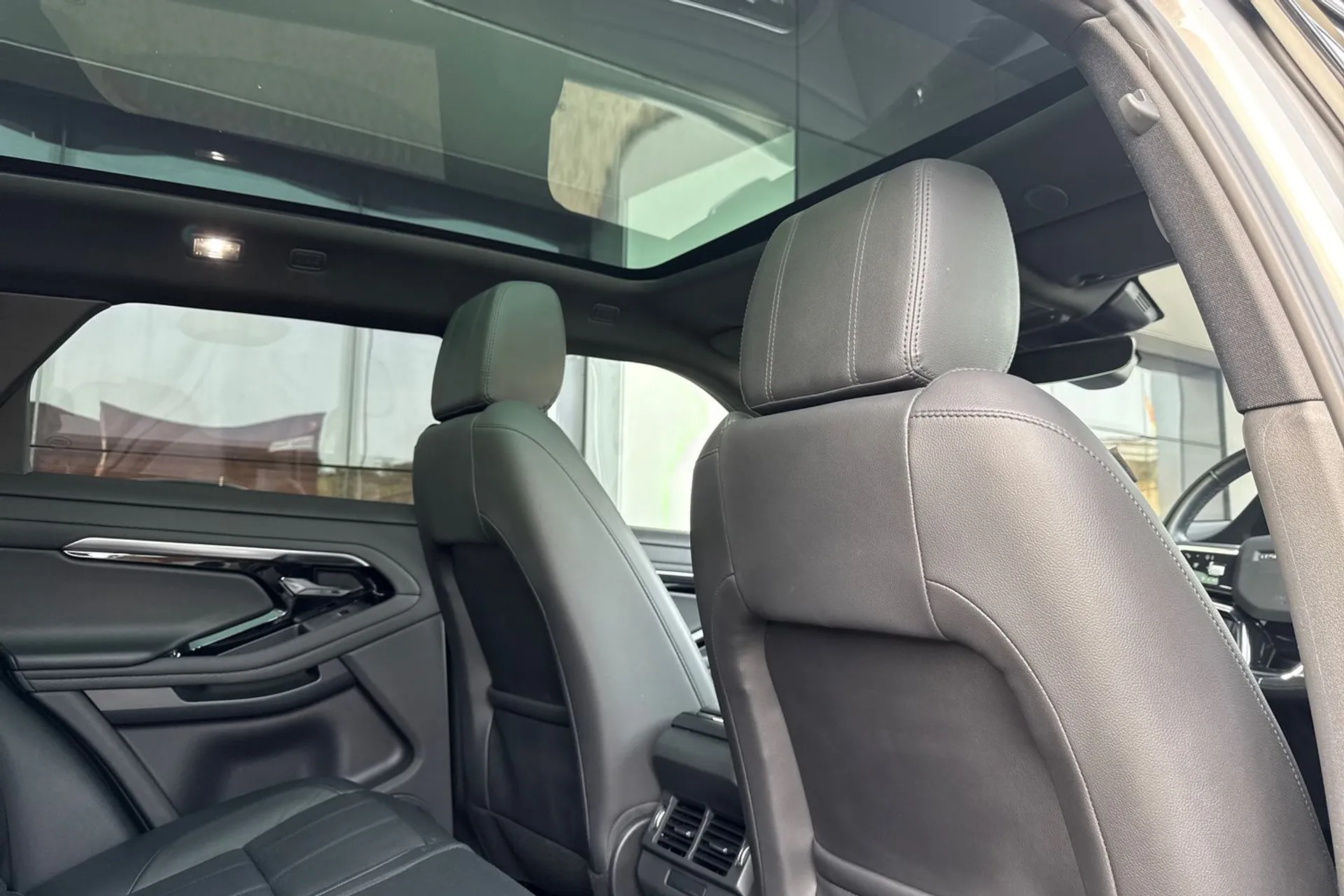 LAND ROVER RANGE ROVER EVOQUE thumbnail image number 35