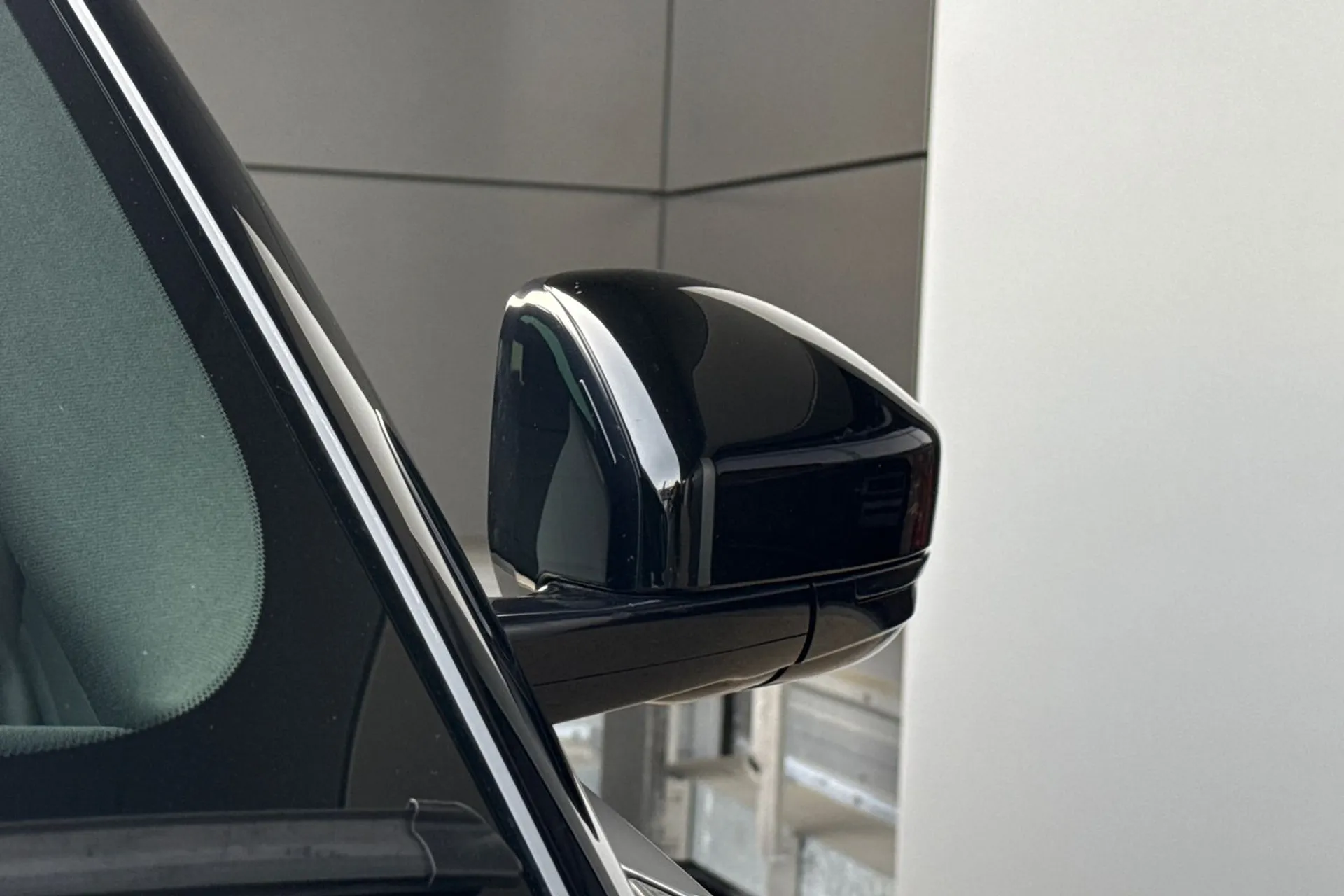 LAND ROVER RANGE ROVER EVOQUE thumbnail image number 31