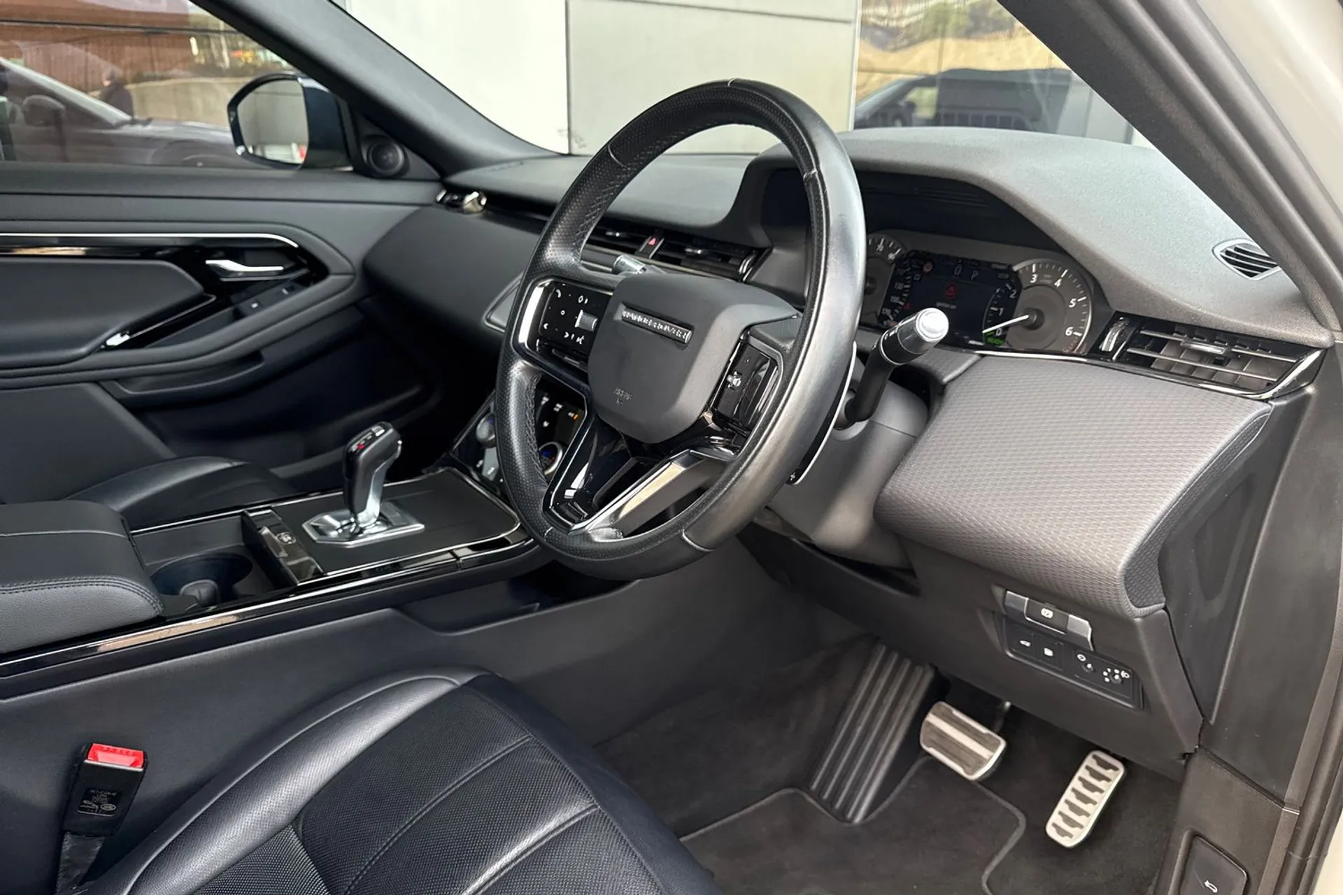 LAND ROVER RANGE ROVER EVOQUE thumbnail image number 19