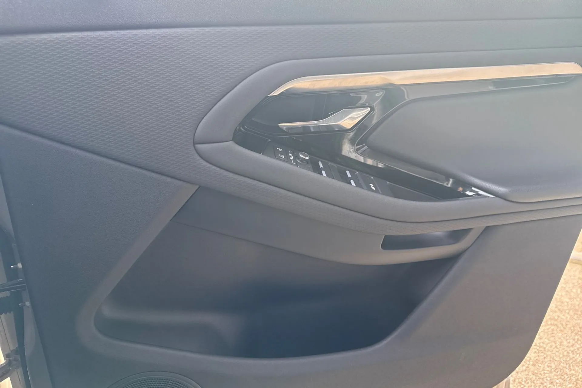 LAND ROVER RANGE ROVER EVOQUE thumbnail image number 48