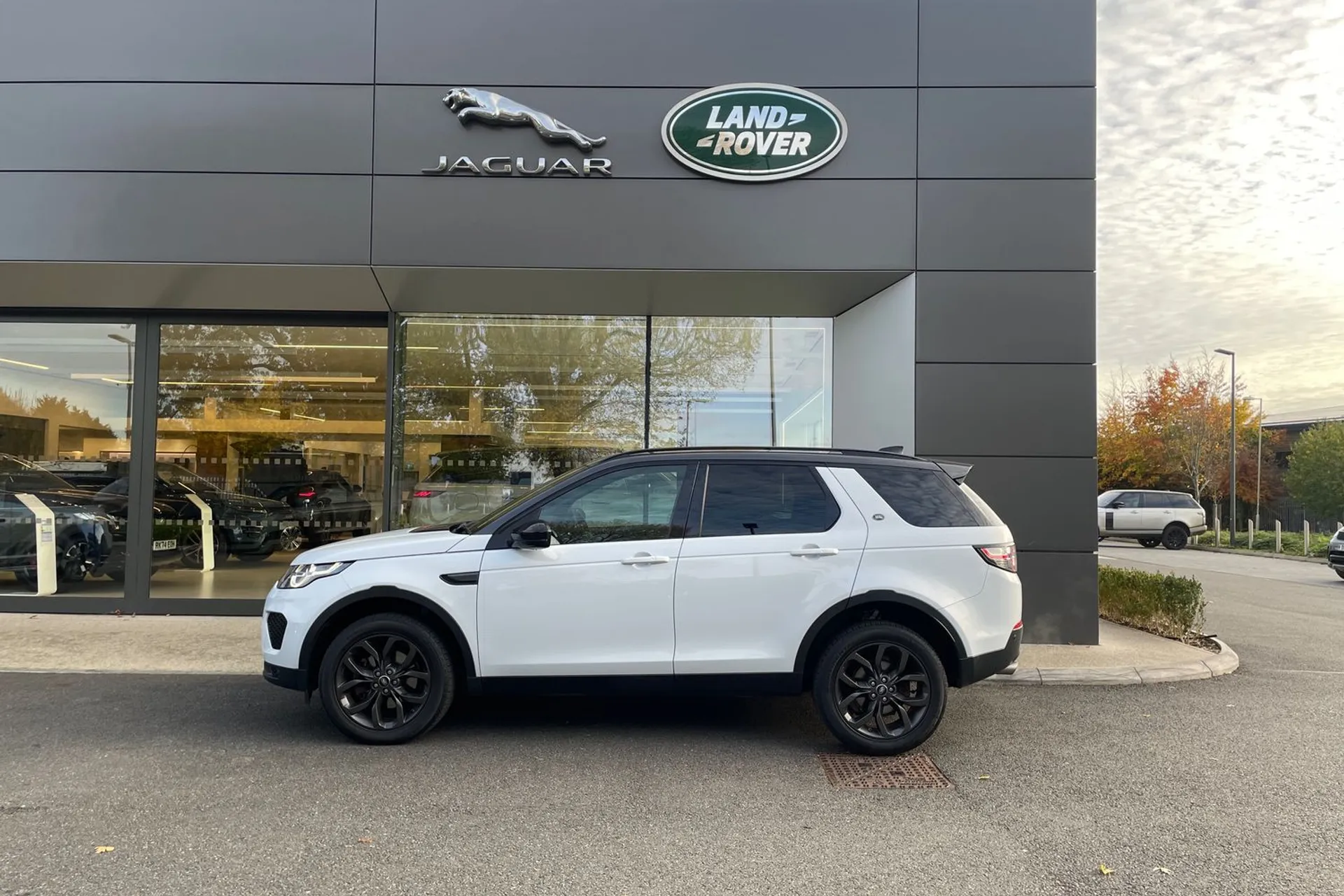 LAND ROVER DISCOVERY SPORT thumbnail image number 23