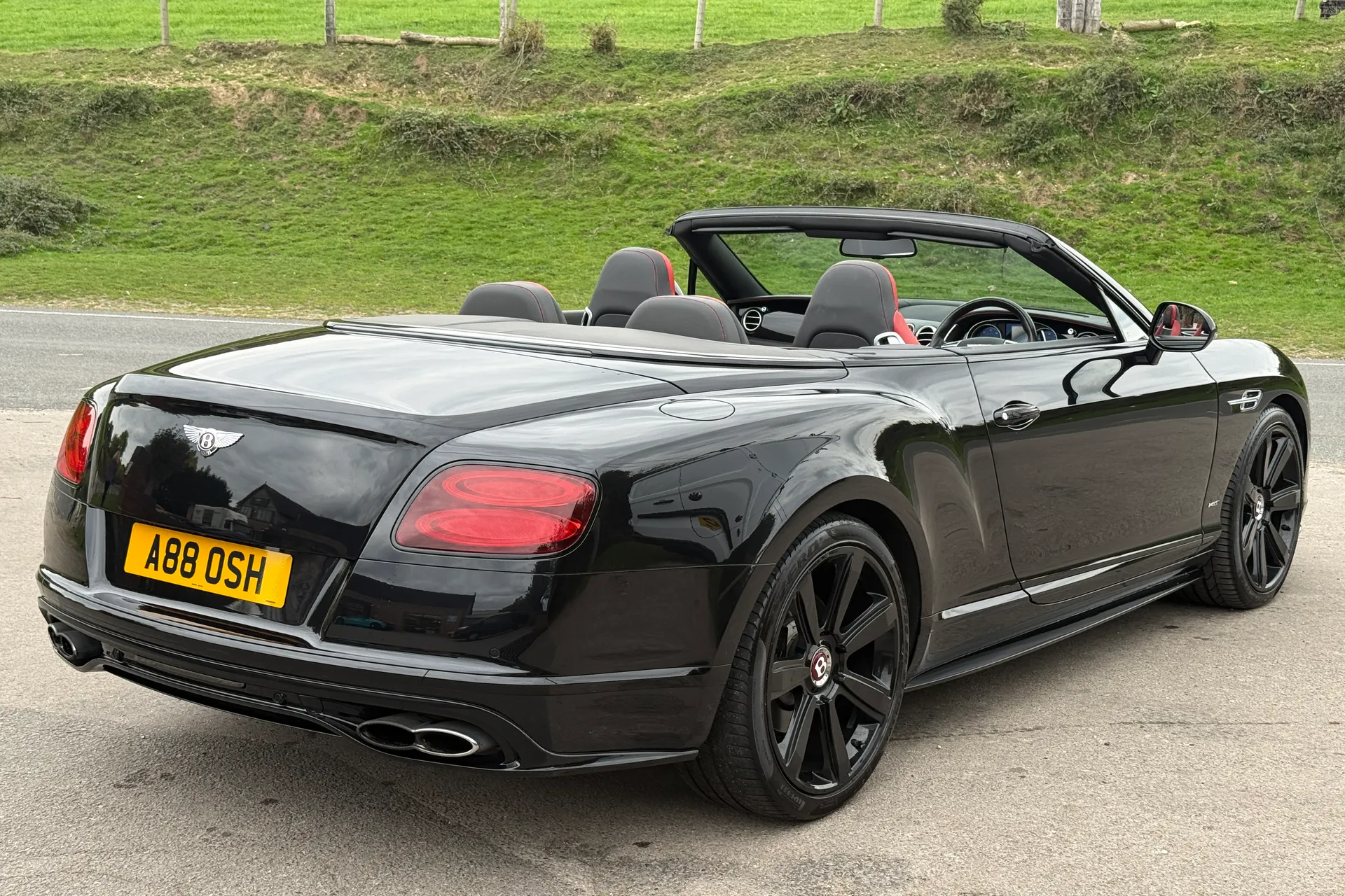 Bentley CONTINENTAL GTC thumbnail image number 13