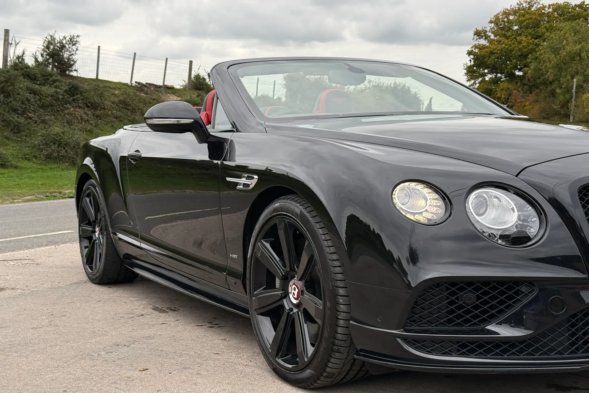 Bentley CONTINENTAL GTC thumbnail image number 35