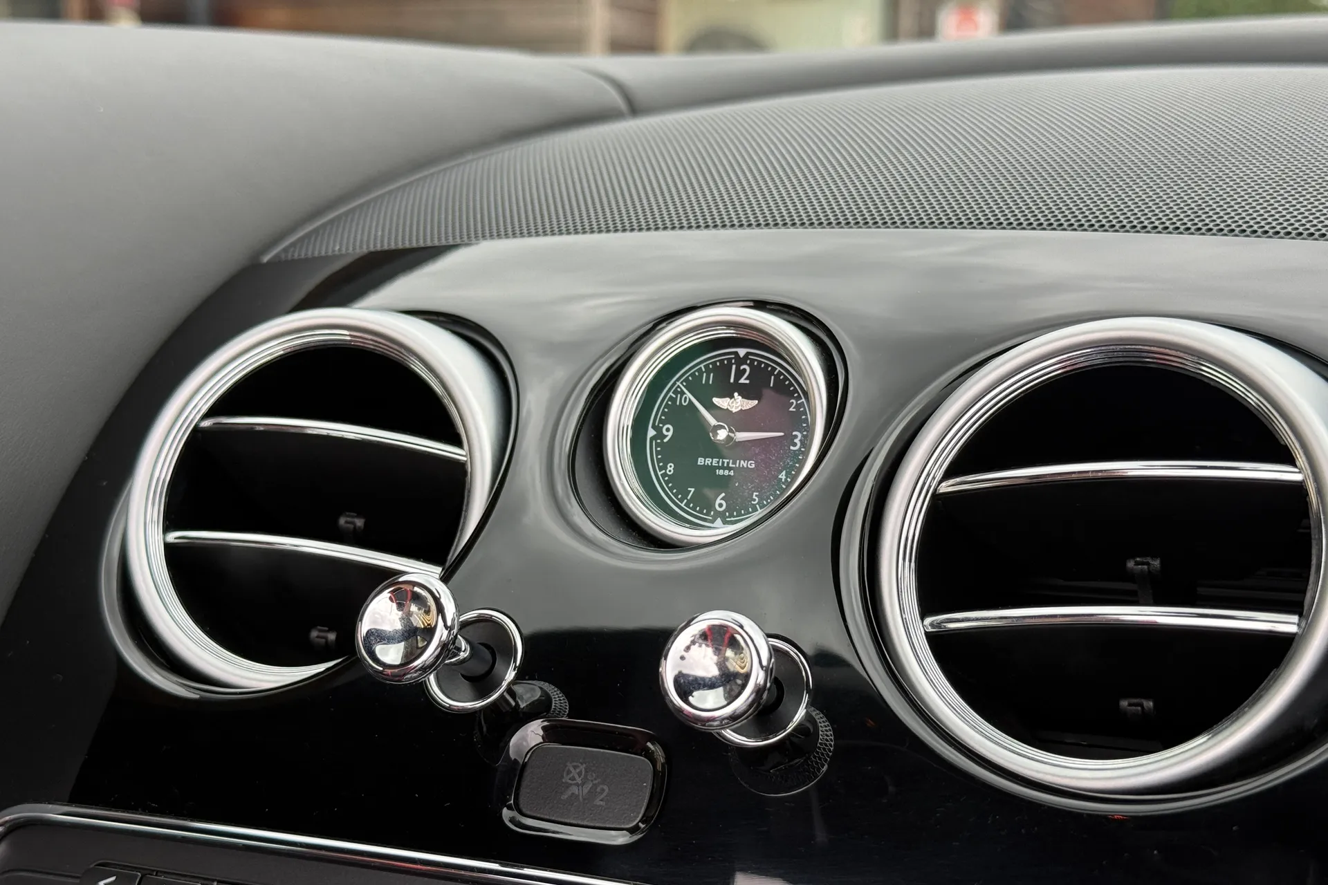 Bentley CONTINENTAL GTC thumbnail image number 12