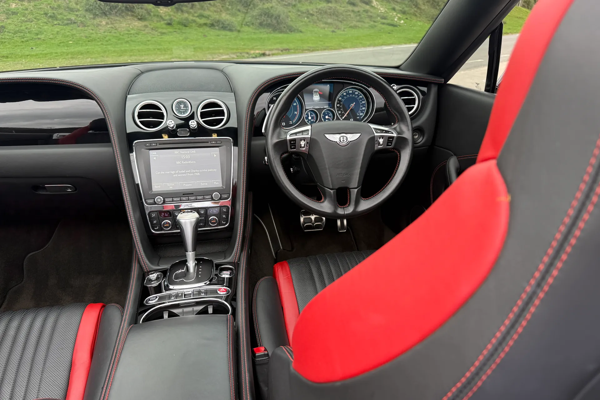 Bentley CONTINENTAL GTC thumbnail image number 19