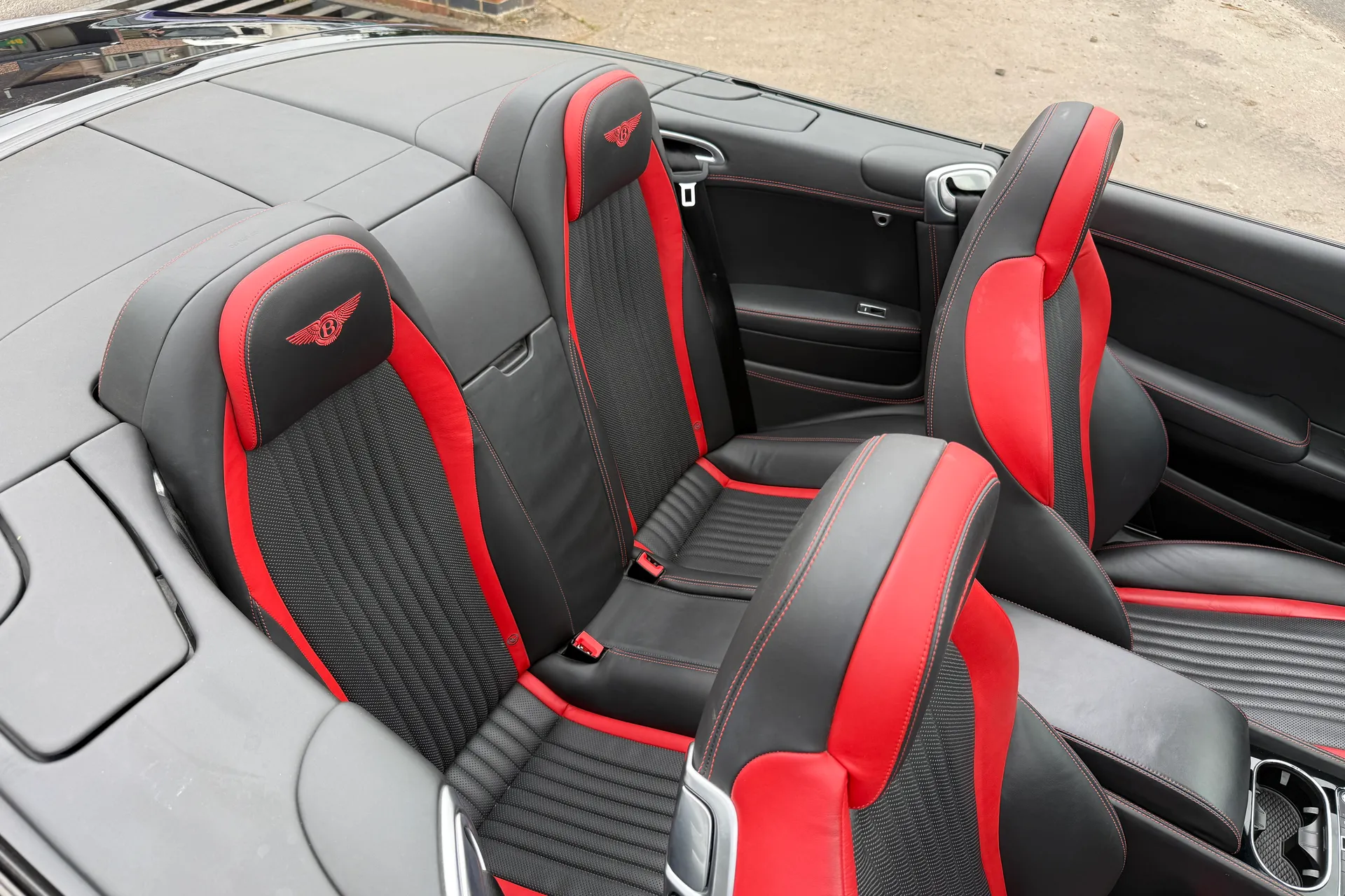 Bentley CONTINENTAL GTC thumbnail image number 17